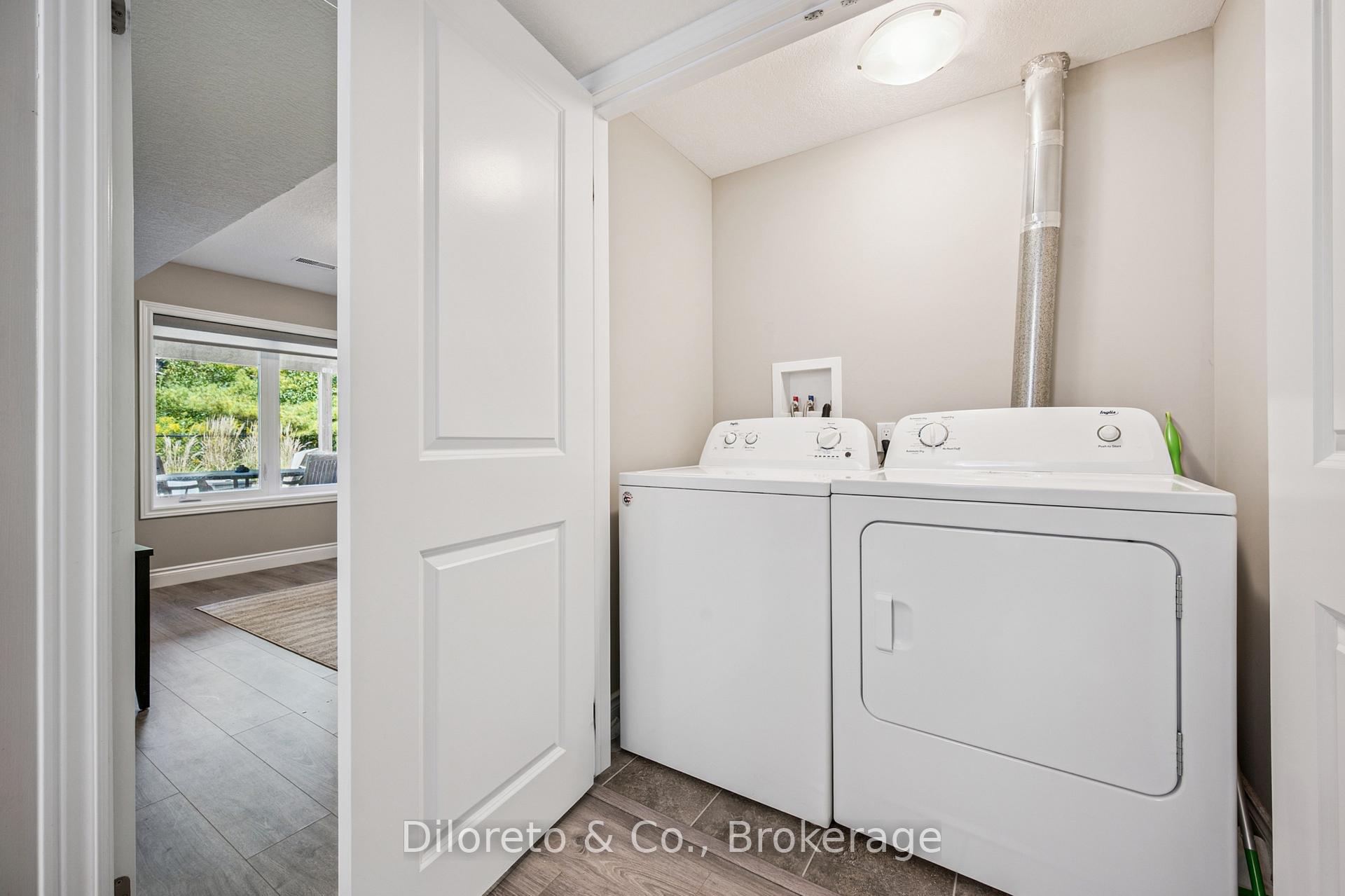 Photo 15 of 18 McIntyre Court, Guelph, Pineridge/Westminster Woods — HOMEH