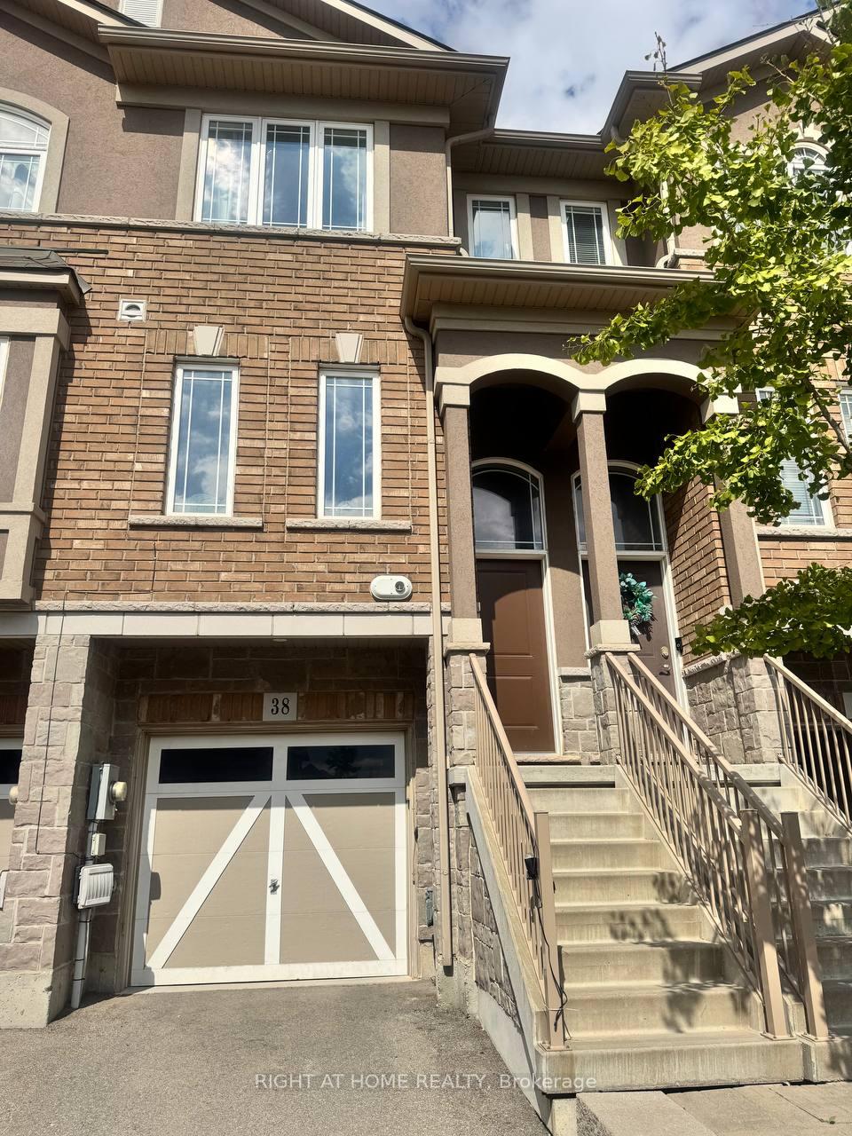 Photo 1 of 38 Bloom Crescent, Hamilton, Rural Glanbrook — HOMEH