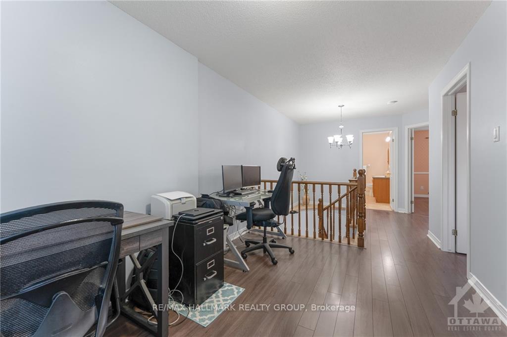 Photo 16 of 552 Wild Shore Crescent, Ottawa, Riverside South/Gloucester Glen — HOMEH