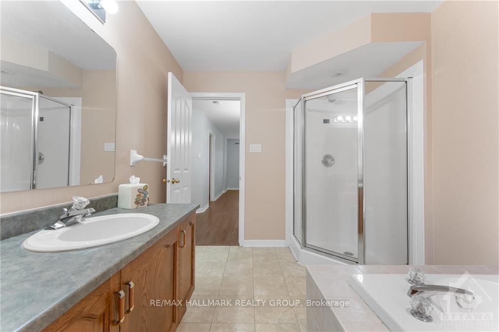 Photo 21 of 552 Wild Shore Crescent, Ottawa, Riverside South/Gloucester Glen — HOMEH