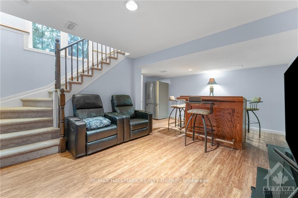 Photo 23 of 552 Wild Shore Crescent, Ottawa, Riverside South/Gloucester Glen — HOMEH