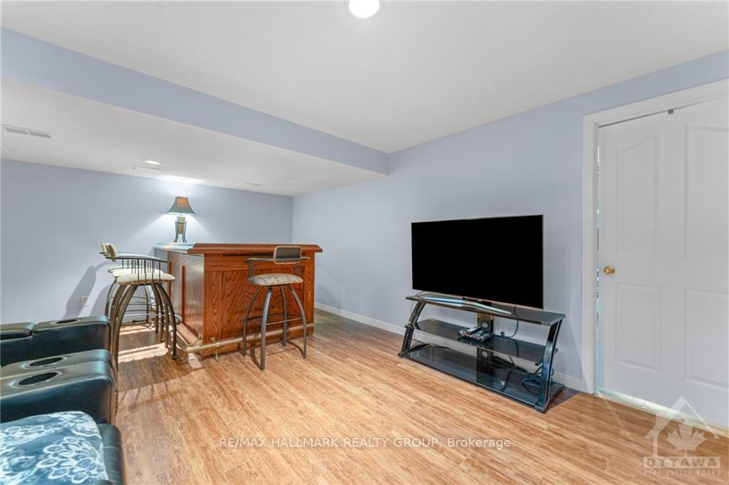 Photo 24 of 552 Wild Shore Crescent, Ottawa, Riverside South/Gloucester Glen — HOMEH