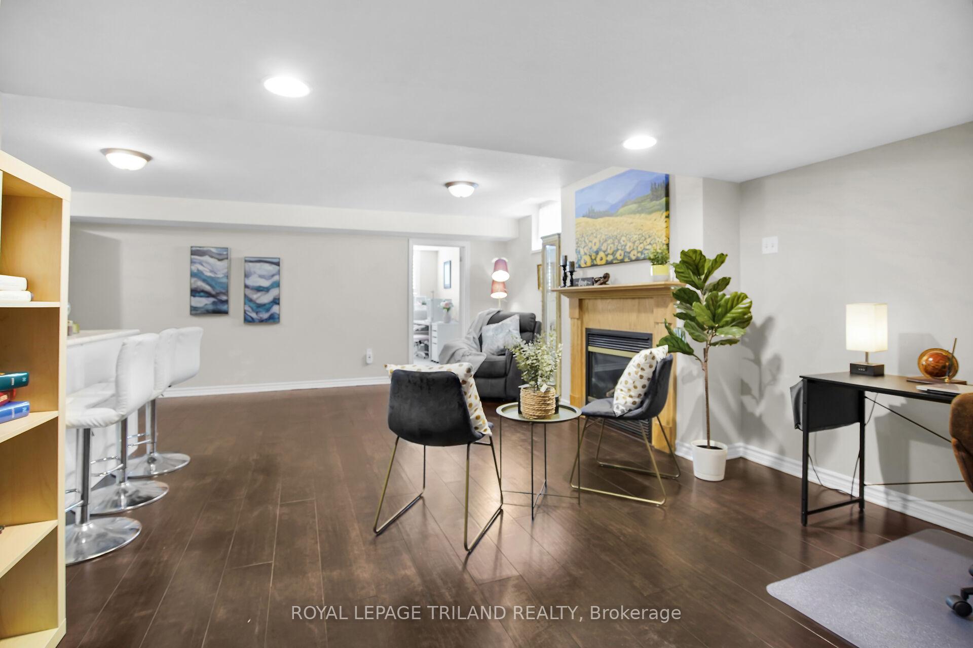 Photo 21 of 852 Silversmith Street, London, North M — HOMEH
