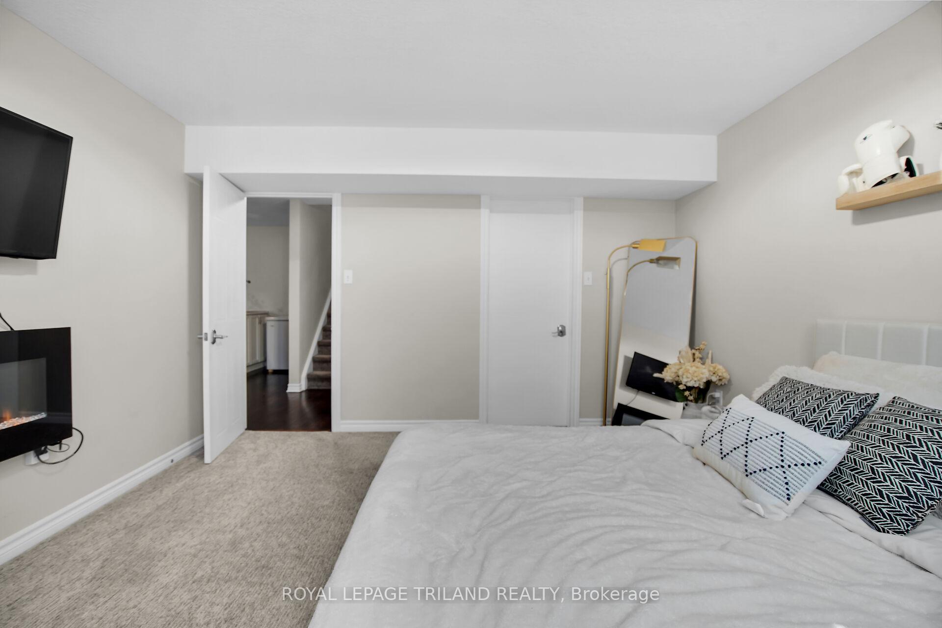 Photo 28 of 852 Silversmith Street, London, North M — HOMEH