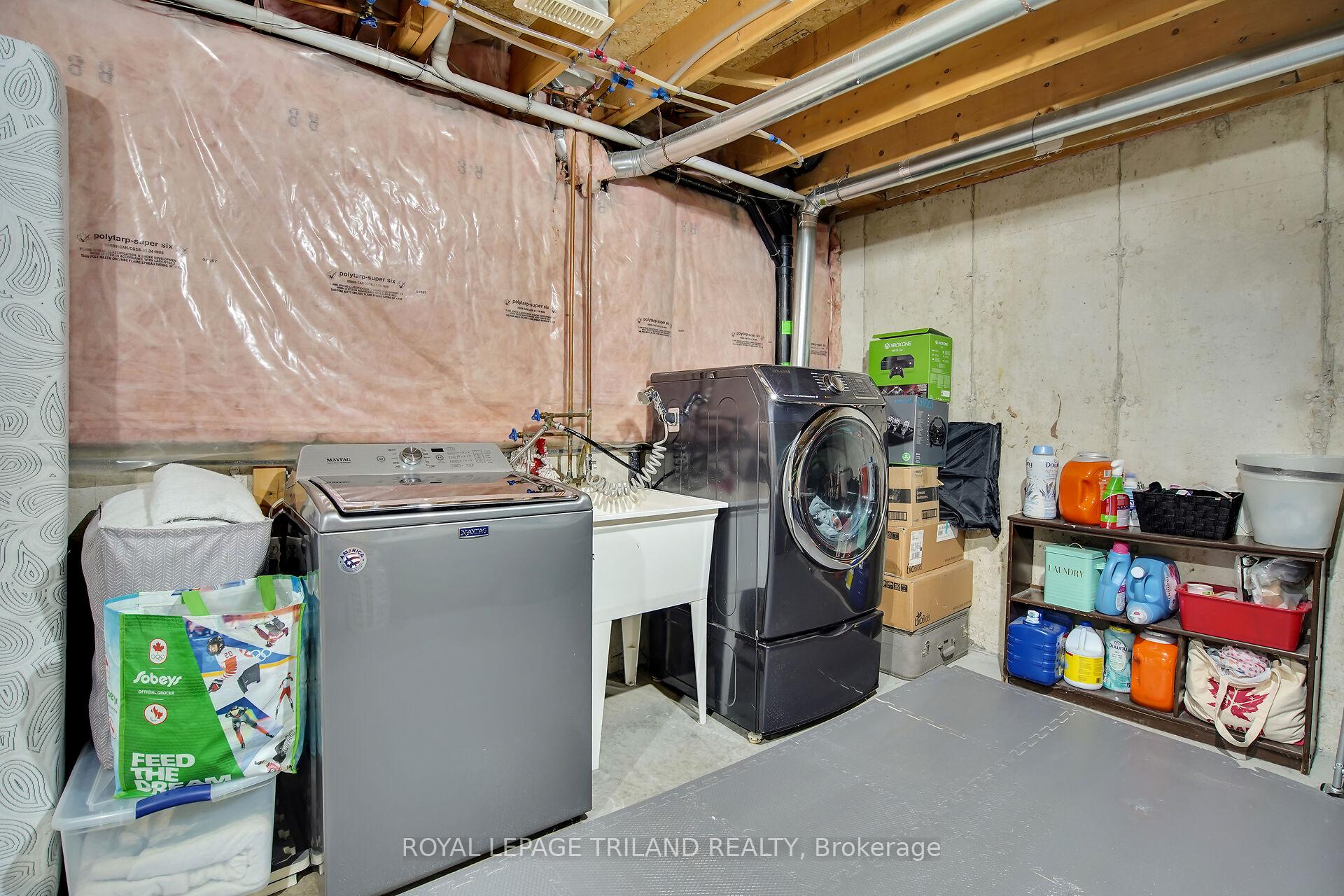 Photo 17 of 852 Silversmith Street, London, North M — HOMEH
