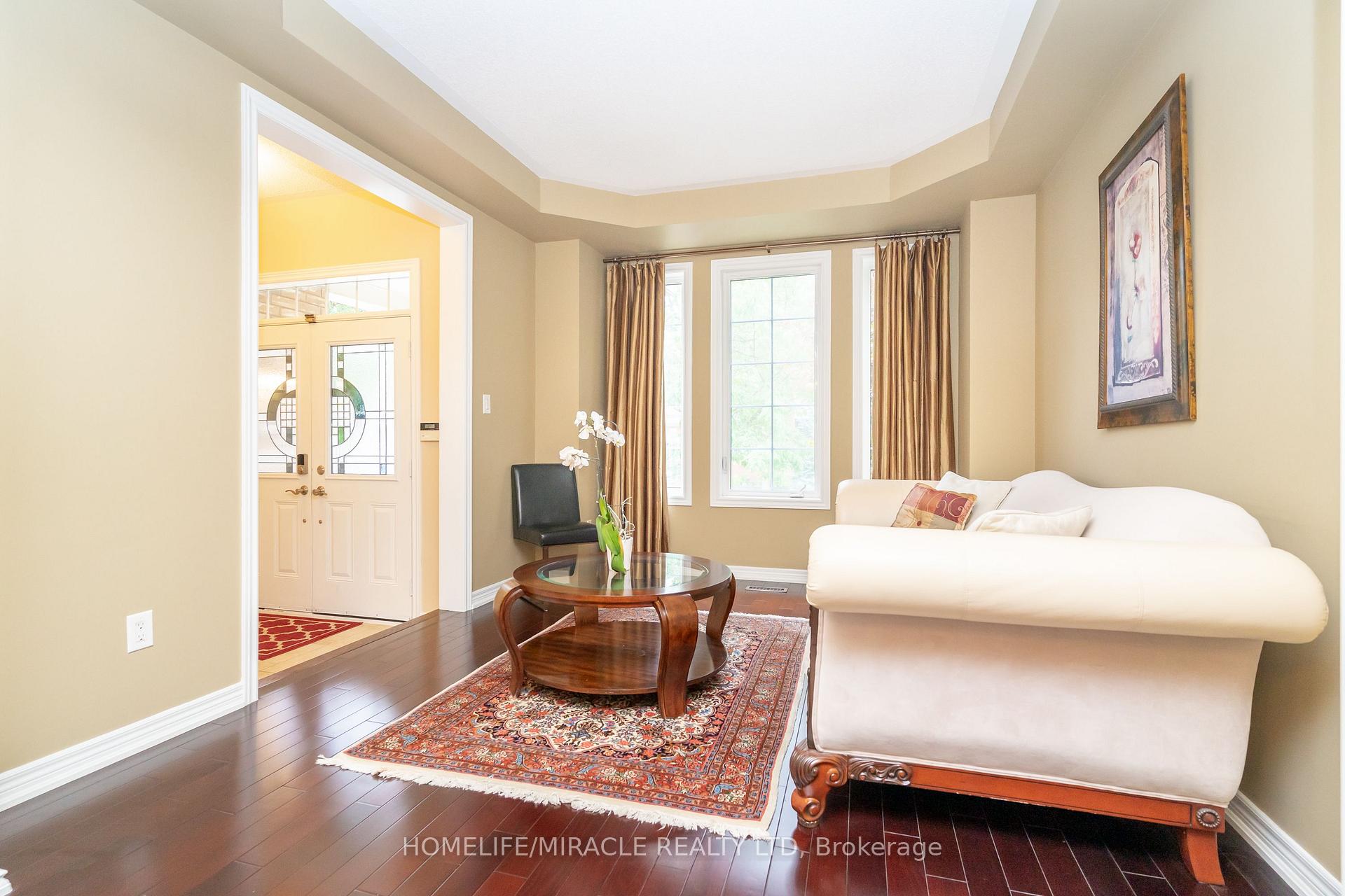 Photo 4 of 22 Malborough Road, Markham, Box Grove — HOMEH