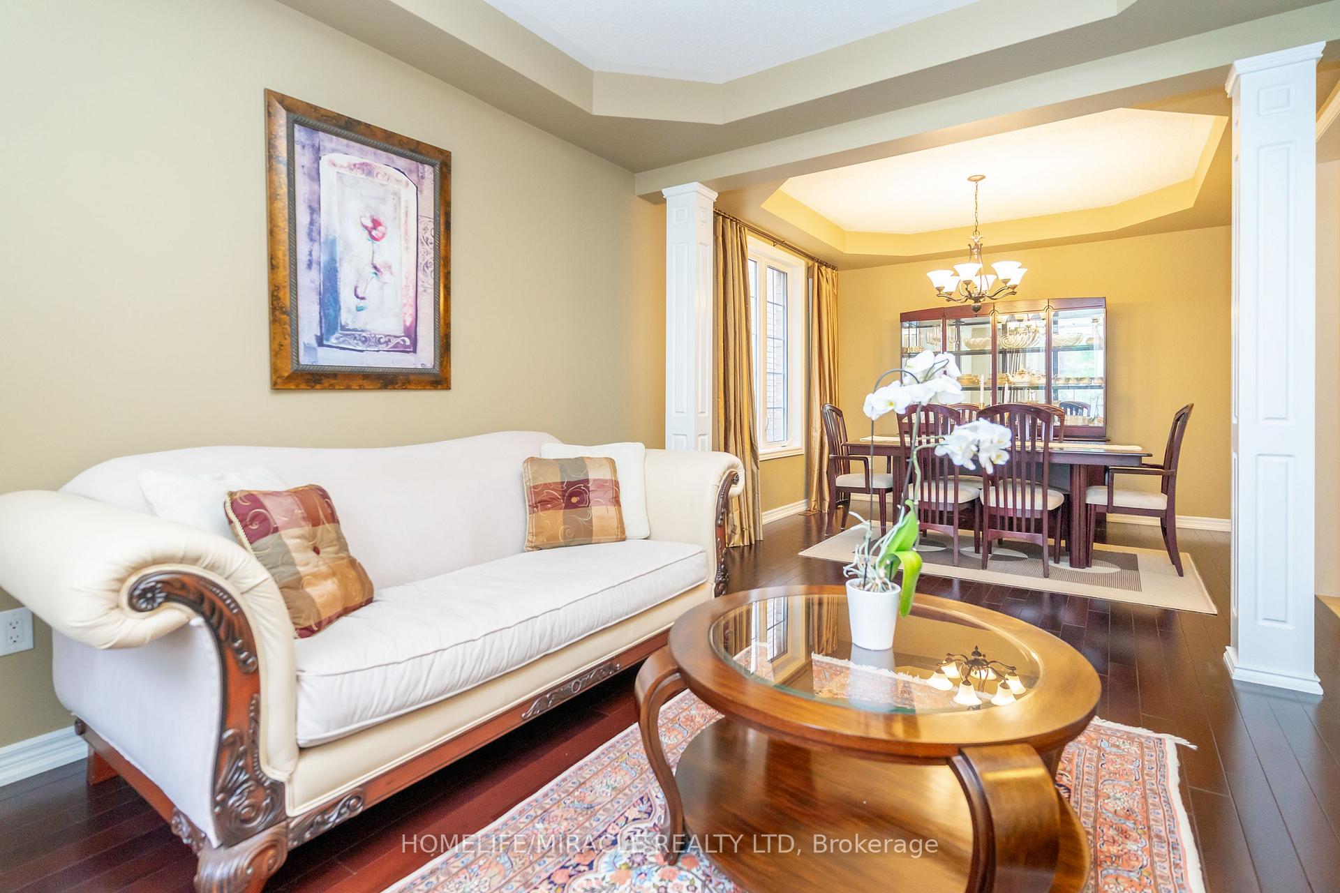 Photo 2 of 22 Malborough Road, Markham, Box Grove — HOMEH