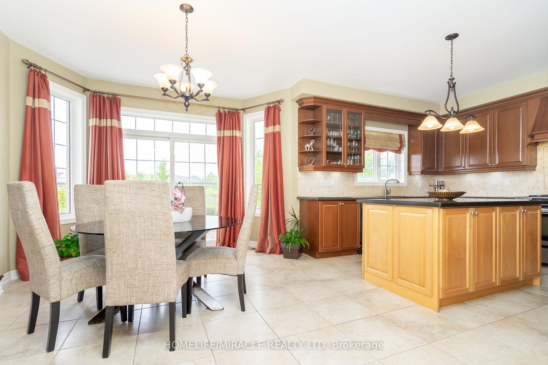 Photo 16 of 22 Malborough Road, Markham, Box Grove — HOMEH