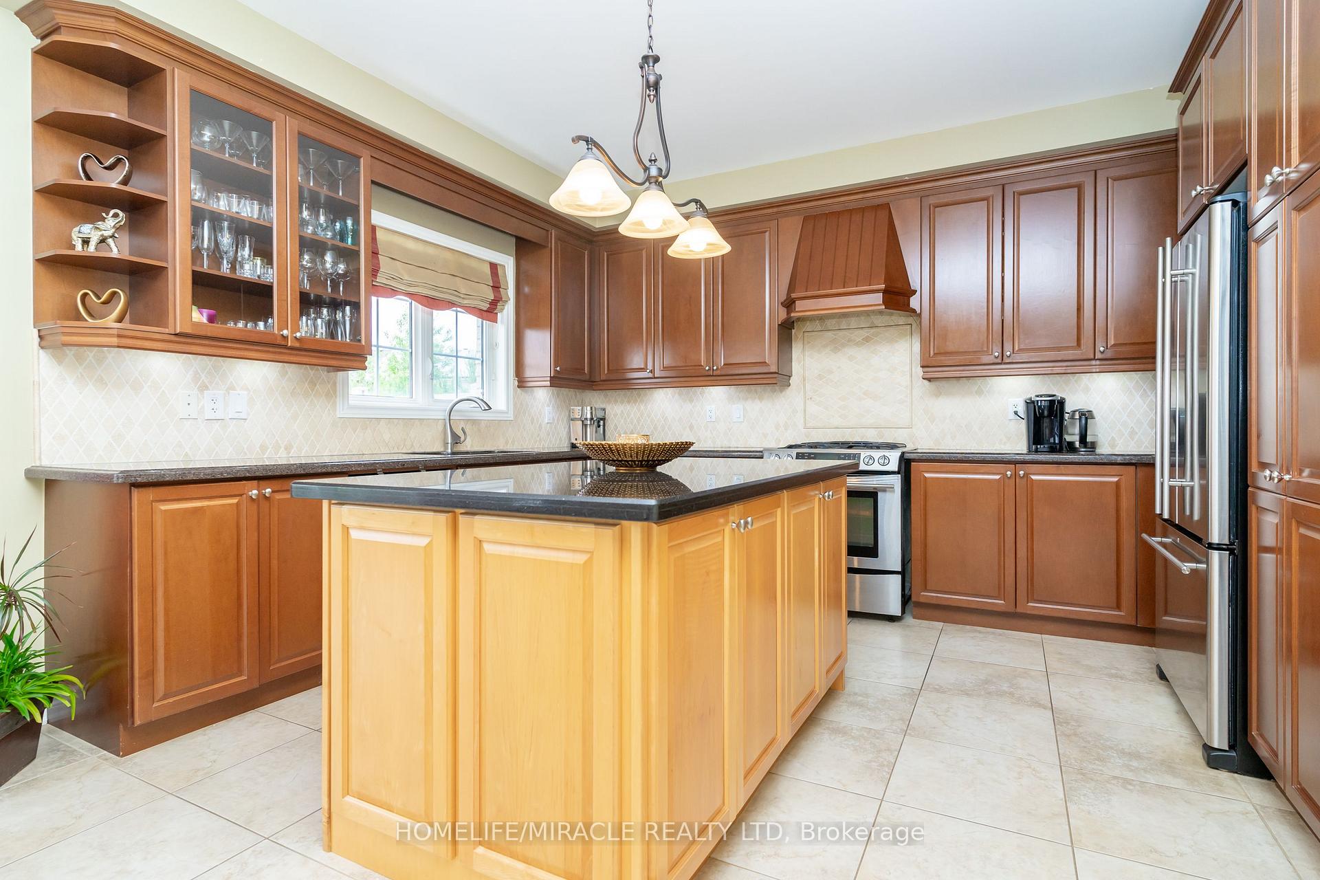 Photo 6 of 22 Malborough Road, Markham, Box Grove — HOMEH