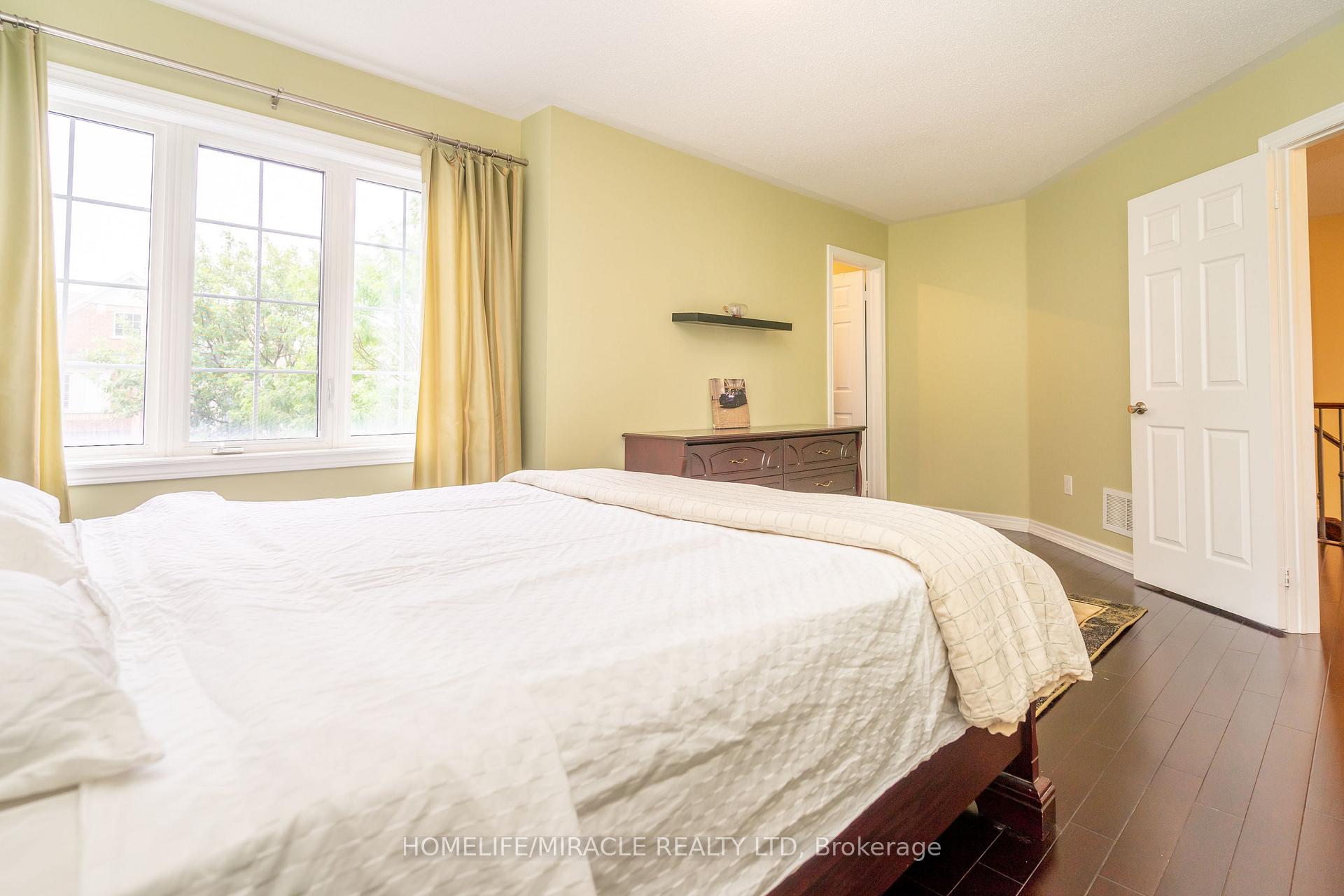 Photo 35 of 22 Malborough Road, Markham, Box Grove — HOMEH