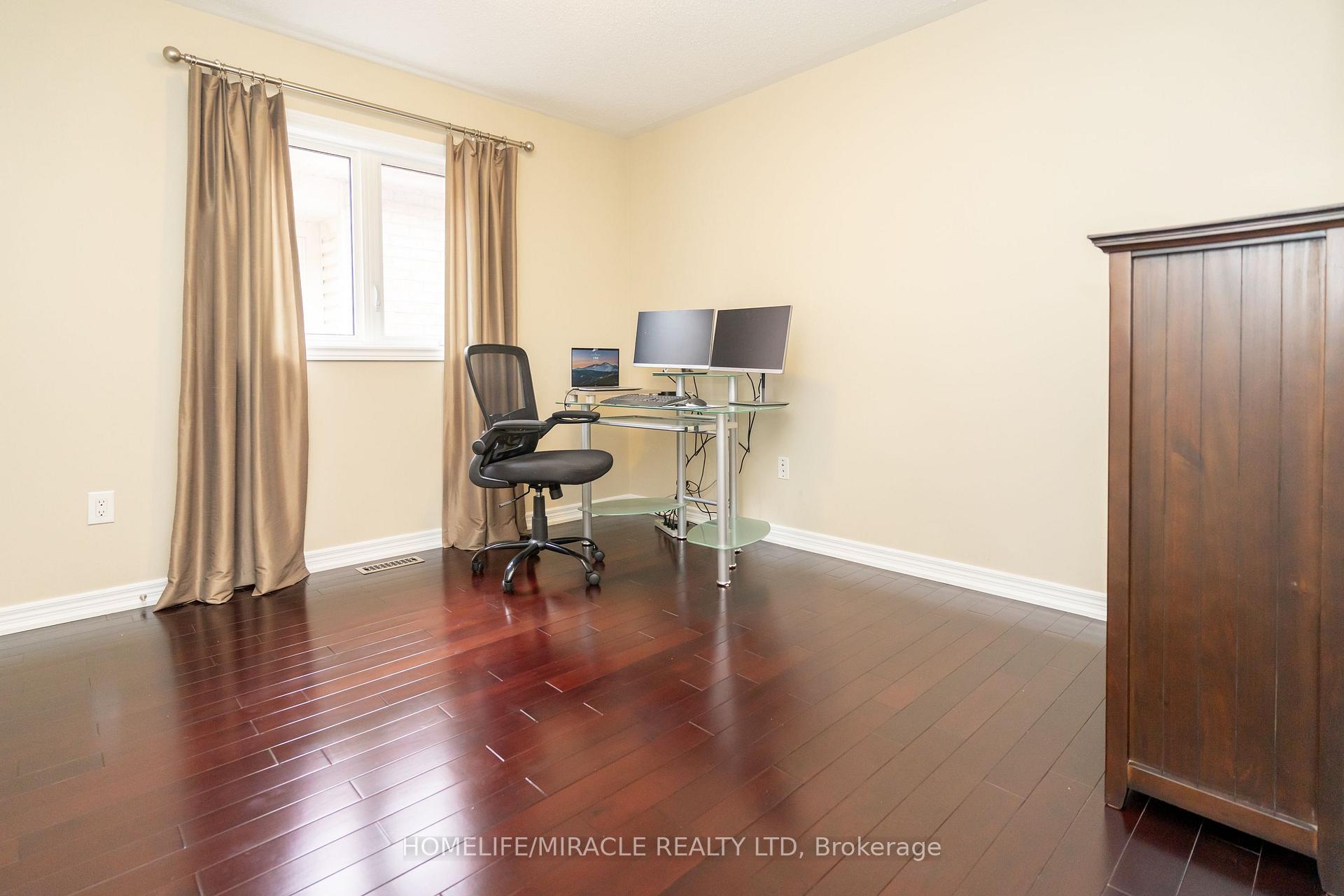 Photo 29 of 22 Malborough Road, Markham, Box Grove — HOMEH