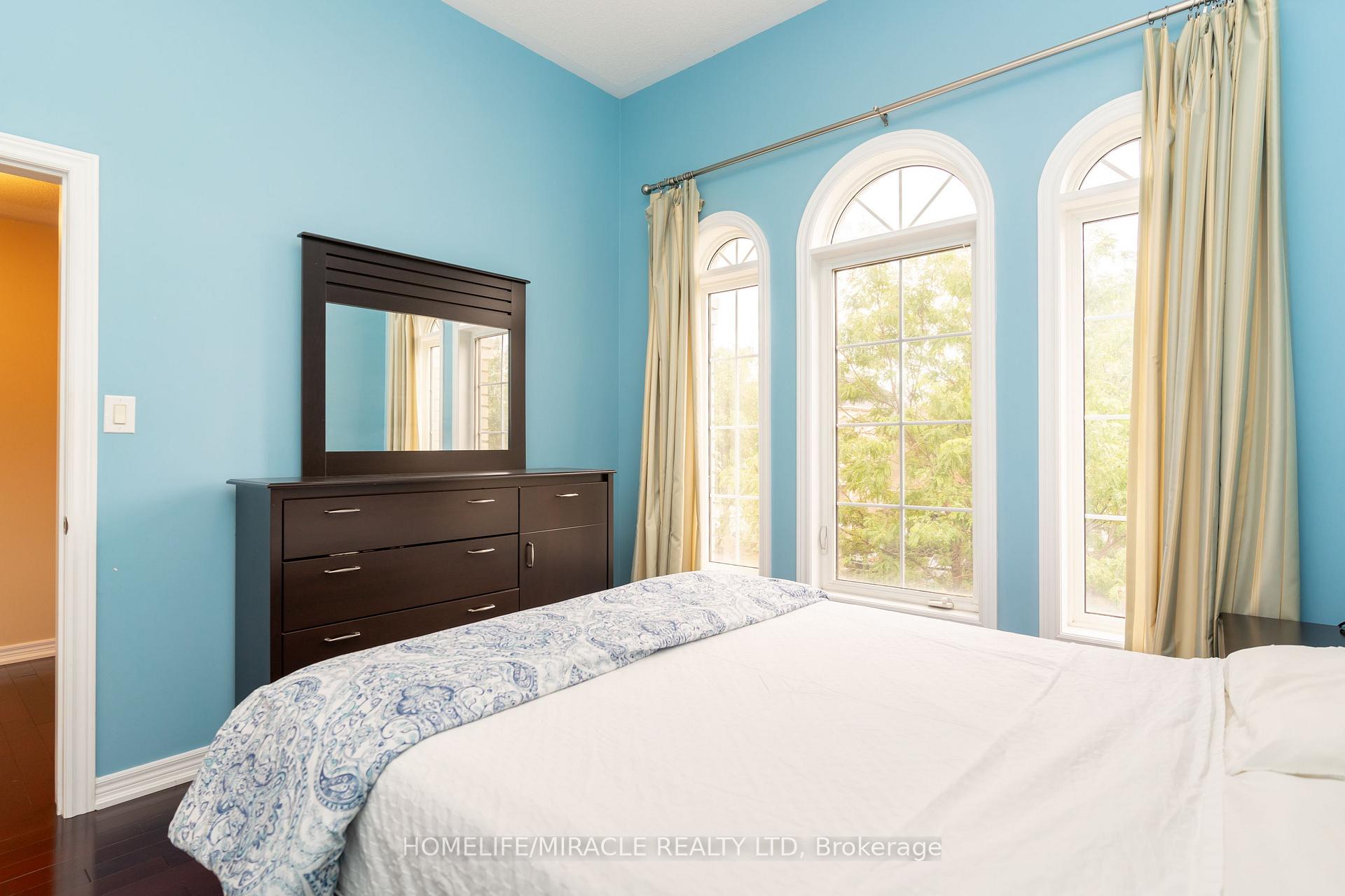 Photo 26 of 22 Malborough Road, Markham, Box Grove — HOMEH