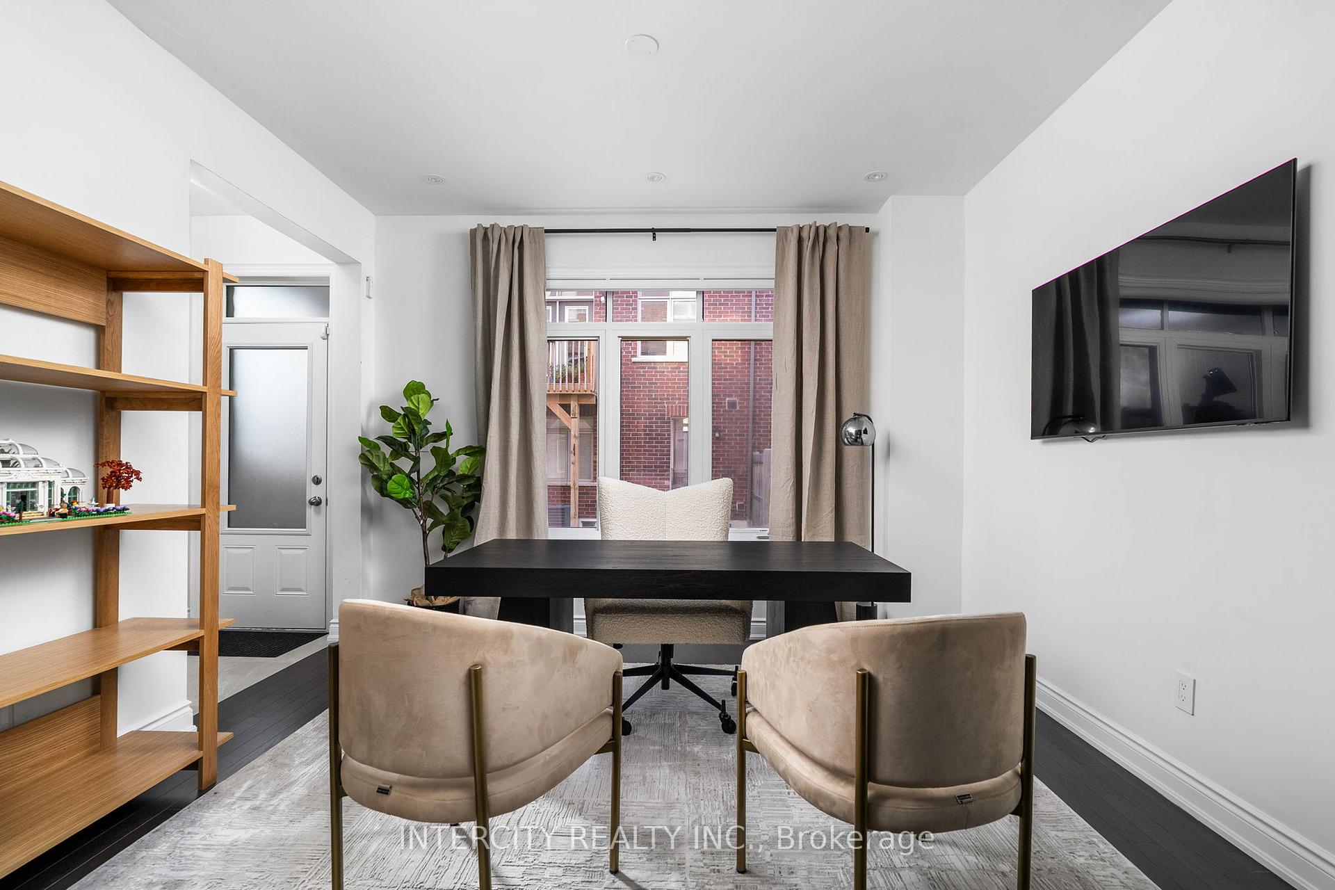 Photo 11 of 94 Glazebrook Drive, Vaughan, East Woodbridge — HOMEH