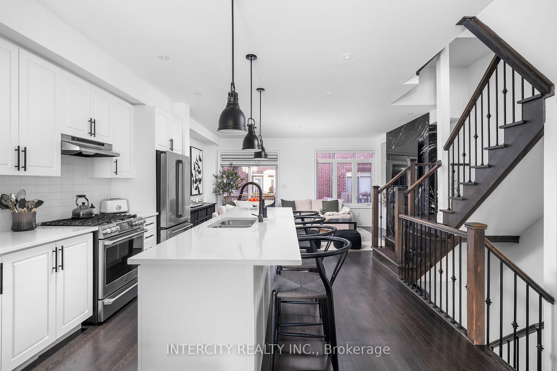 Photo 14 of 94 Glazebrook Drive, Vaughan, East Woodbridge — HOMEH