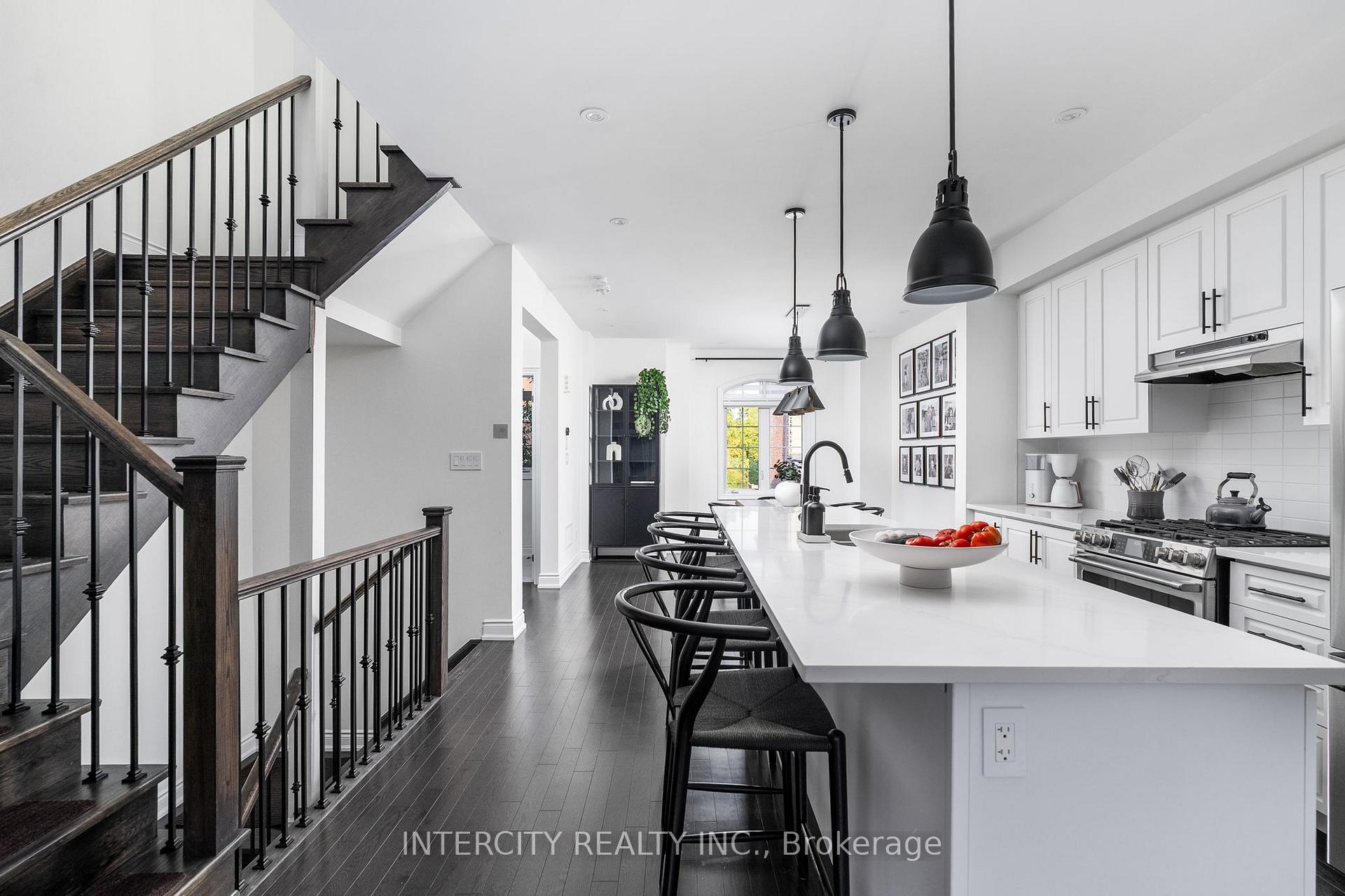 Photo 39 of 94 Glazebrook Drive, Vaughan, East Woodbridge — HOMEH