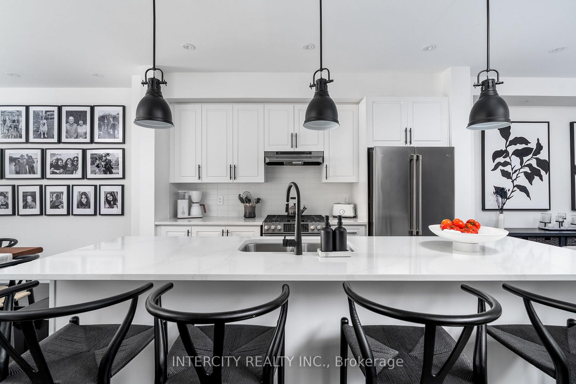 Photo 15 of 94 Glazebrook Drive, Vaughan, East Woodbridge — HOMEH