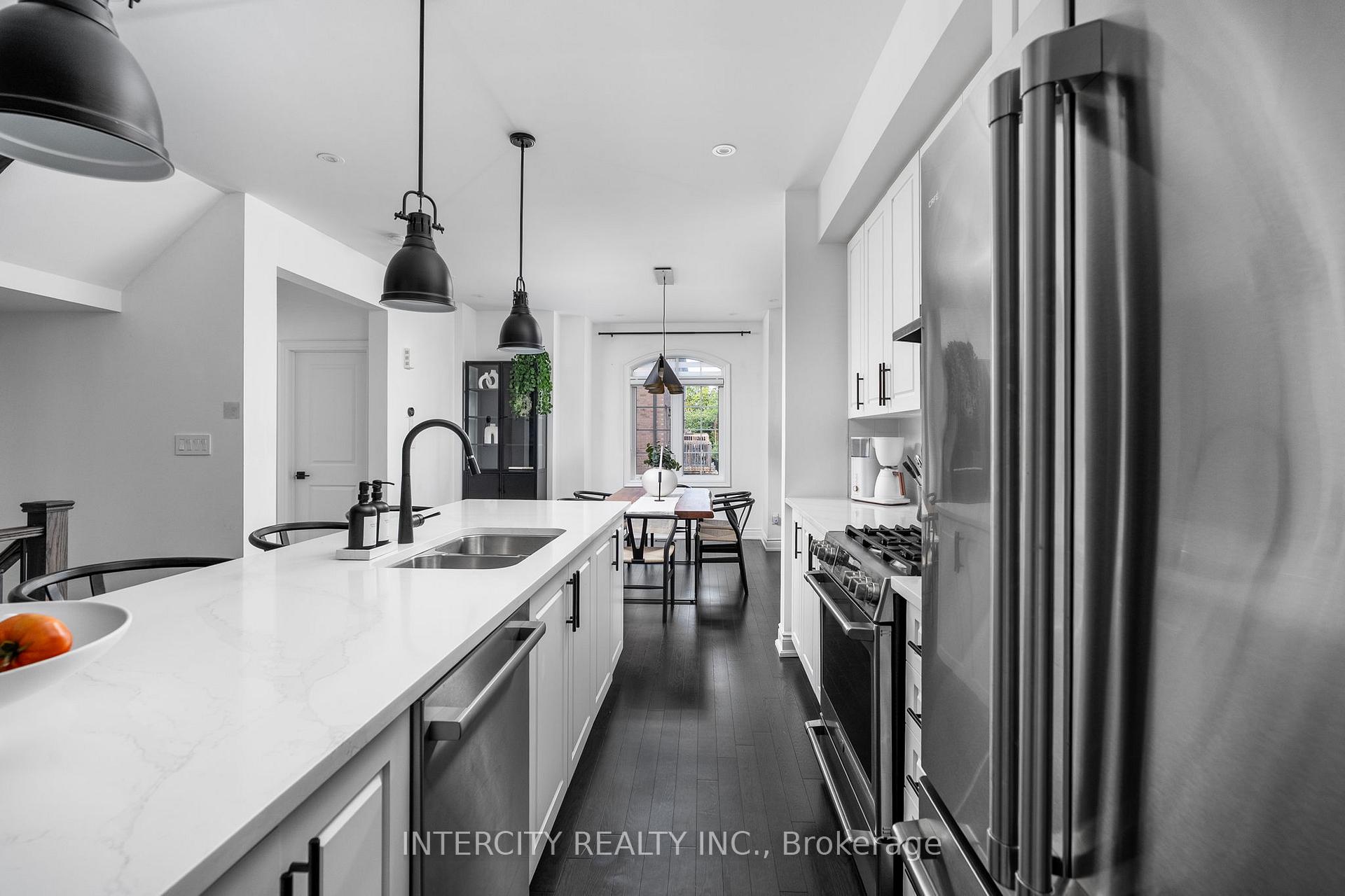 Photo 17 of 94 Glazebrook Drive, Vaughan, East Woodbridge — HOMEH