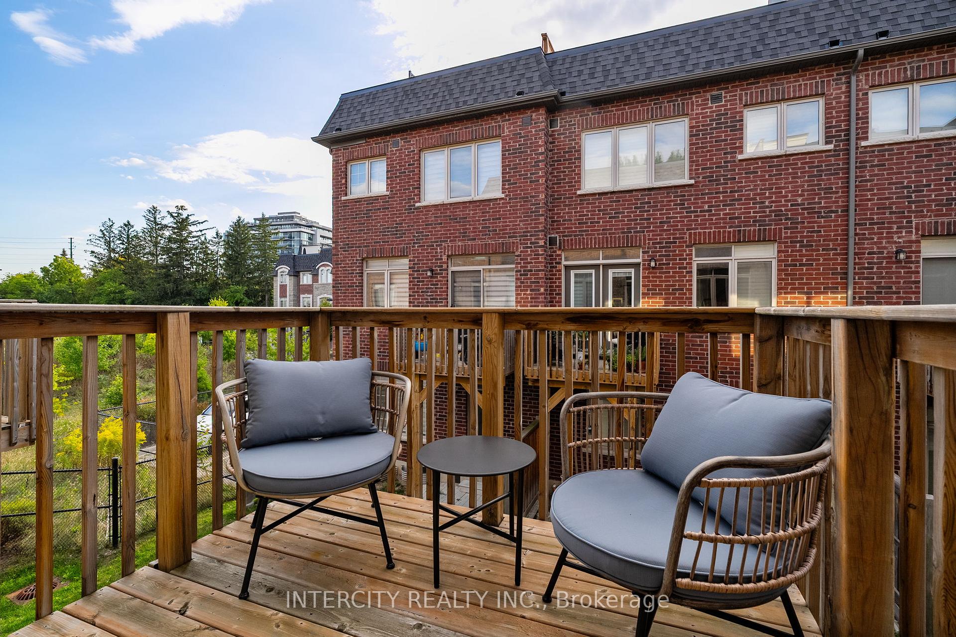 Photo 22 of 94 Glazebrook Drive, Vaughan, East Woodbridge — HOMEH