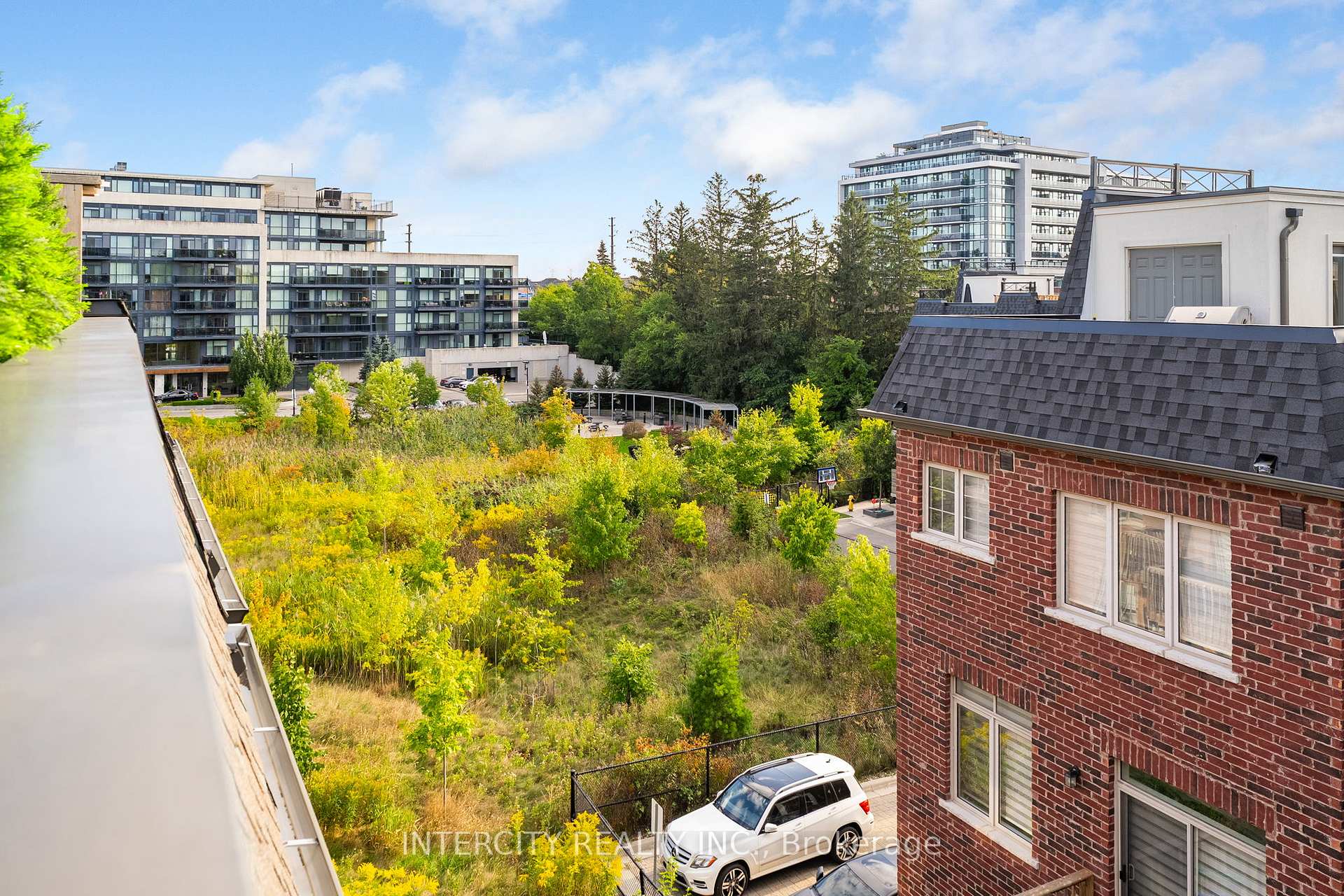 Photo 24 of 94 Glazebrook Drive, Vaughan, East Woodbridge — HOMEH