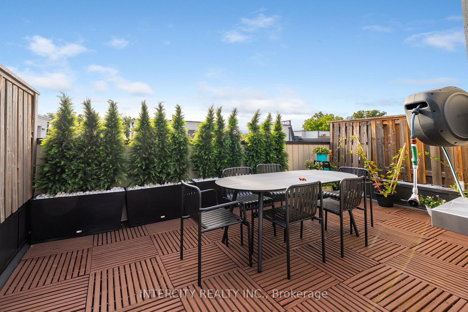 Photo 36 of 94 Glazebrook Drive, Vaughan, East Woodbridge — HOMEH