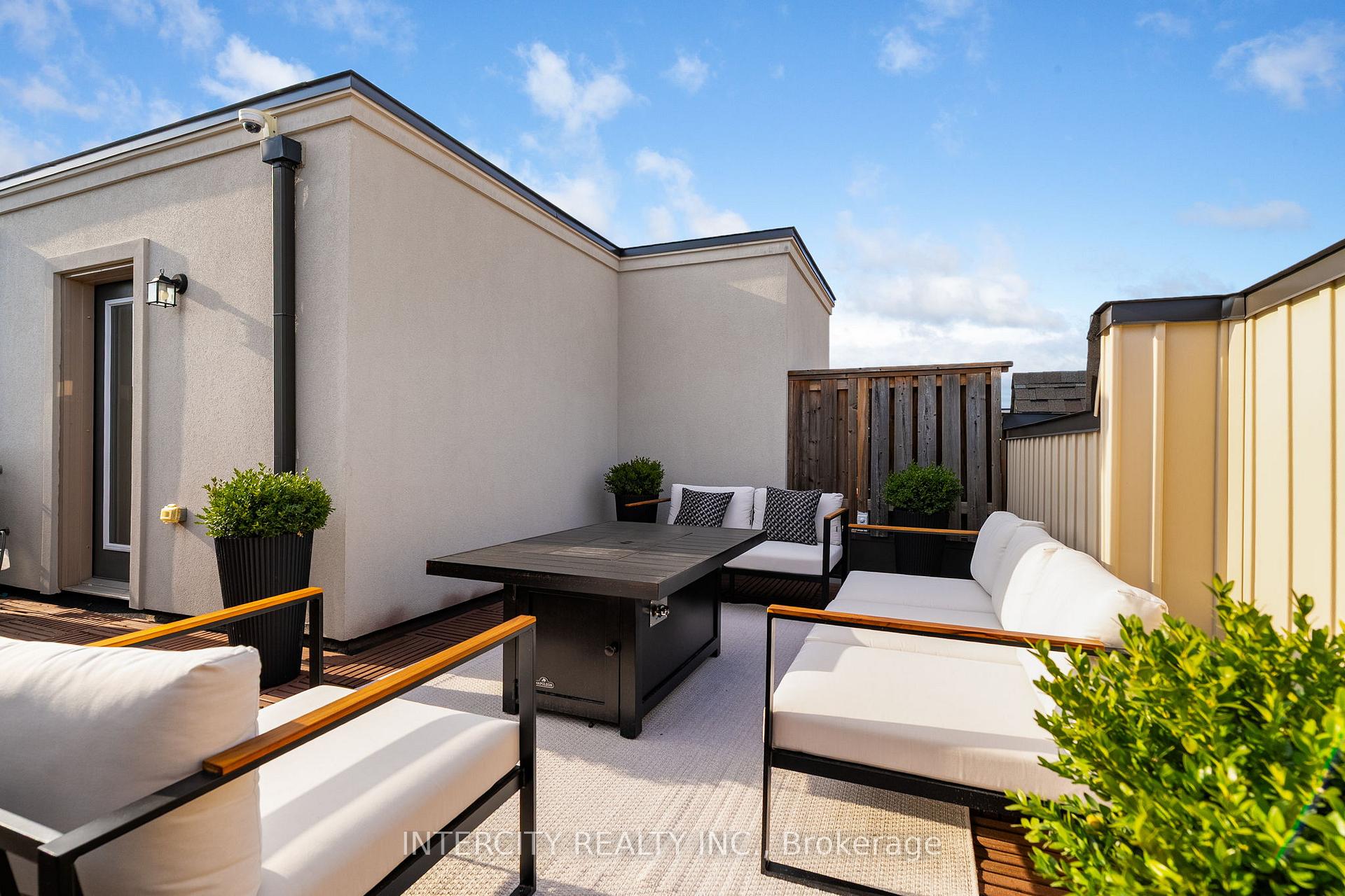 Photo 50 of 94 Glazebrook Drive, Vaughan, East Woodbridge — HOMEH