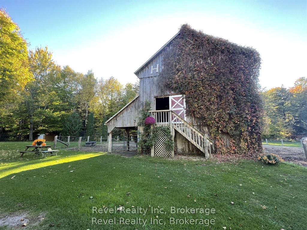 Photo 4 of 7190 93 Highway, Tiny, Rural Tiny — HOMEH
