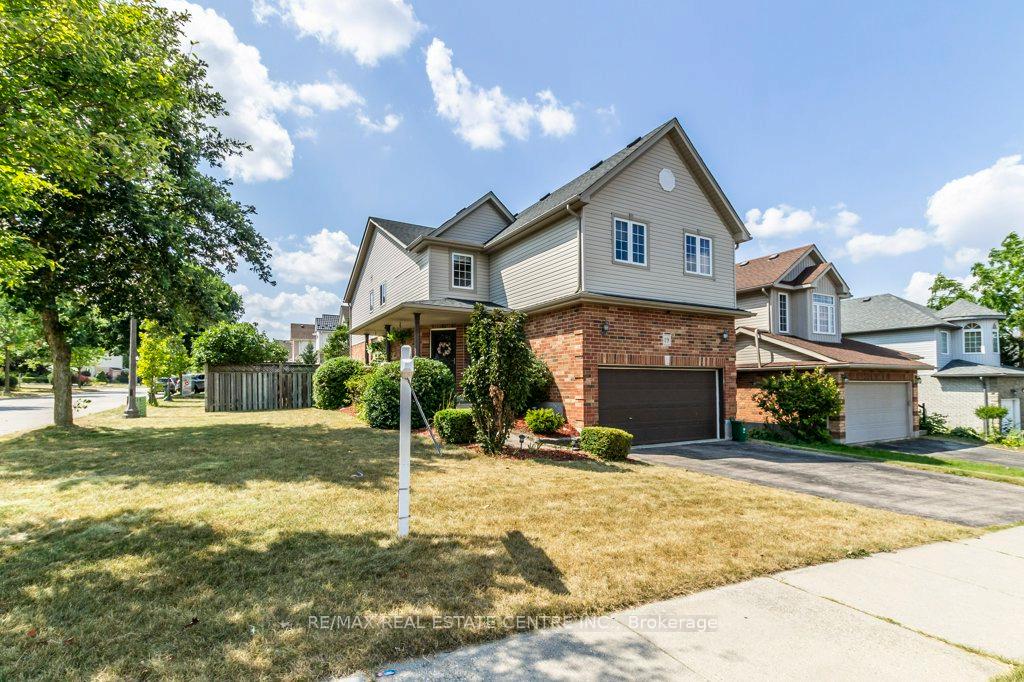 Photo 6 of 19 Apple Ridge Drive, Kitchener — HOMEH