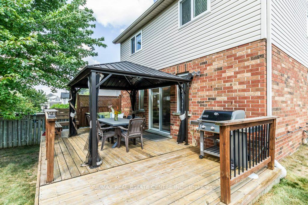 Photo 38 of 19 Apple Ridge Drive, Kitchener — HOMEH