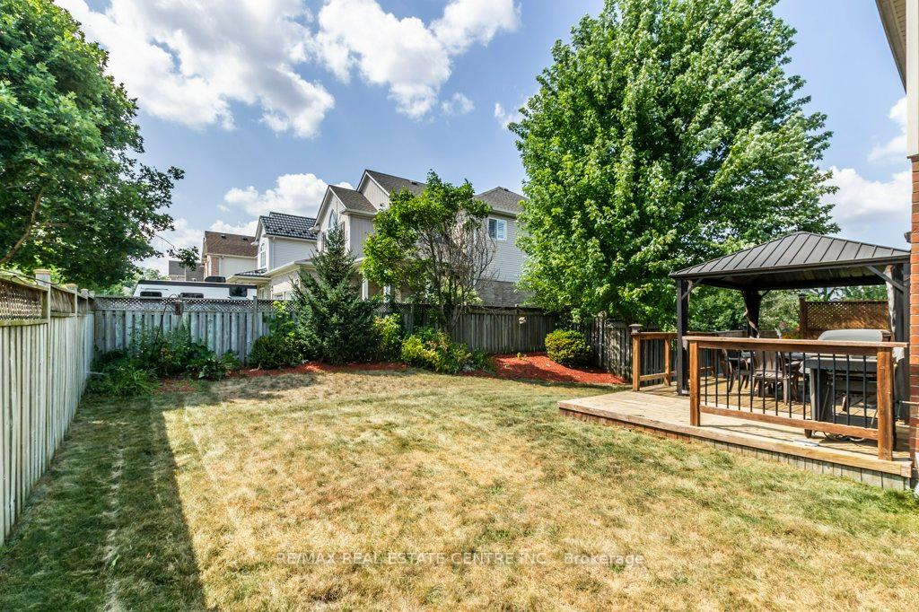 Photo 41 of 19 Apple Ridge Drive, Kitchener — HOMEH
