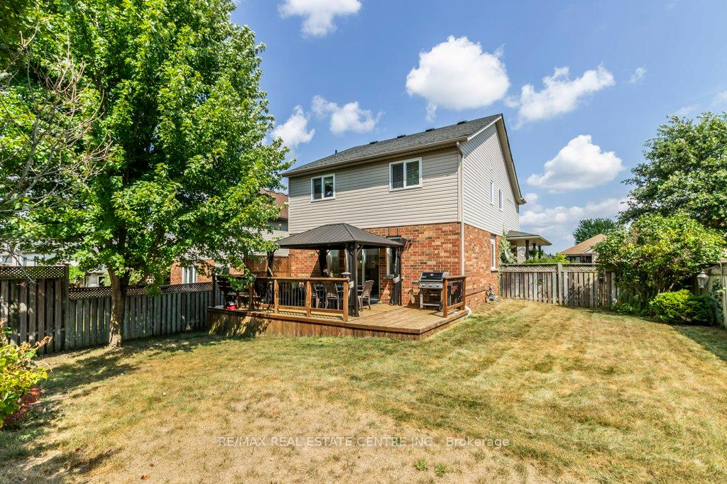 Photo 44 of 19 Apple Ridge Drive, Kitchener — HOMEH