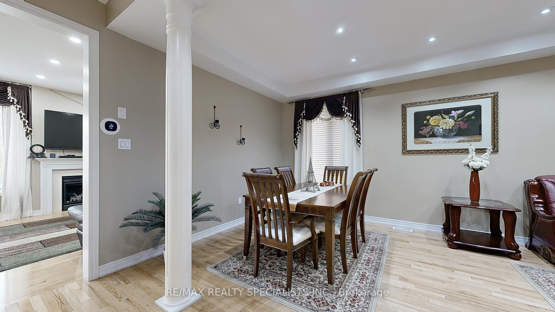 Photo 30 of 53 Heatherglen Drive, Brampton, Credit Valley — HOMEH