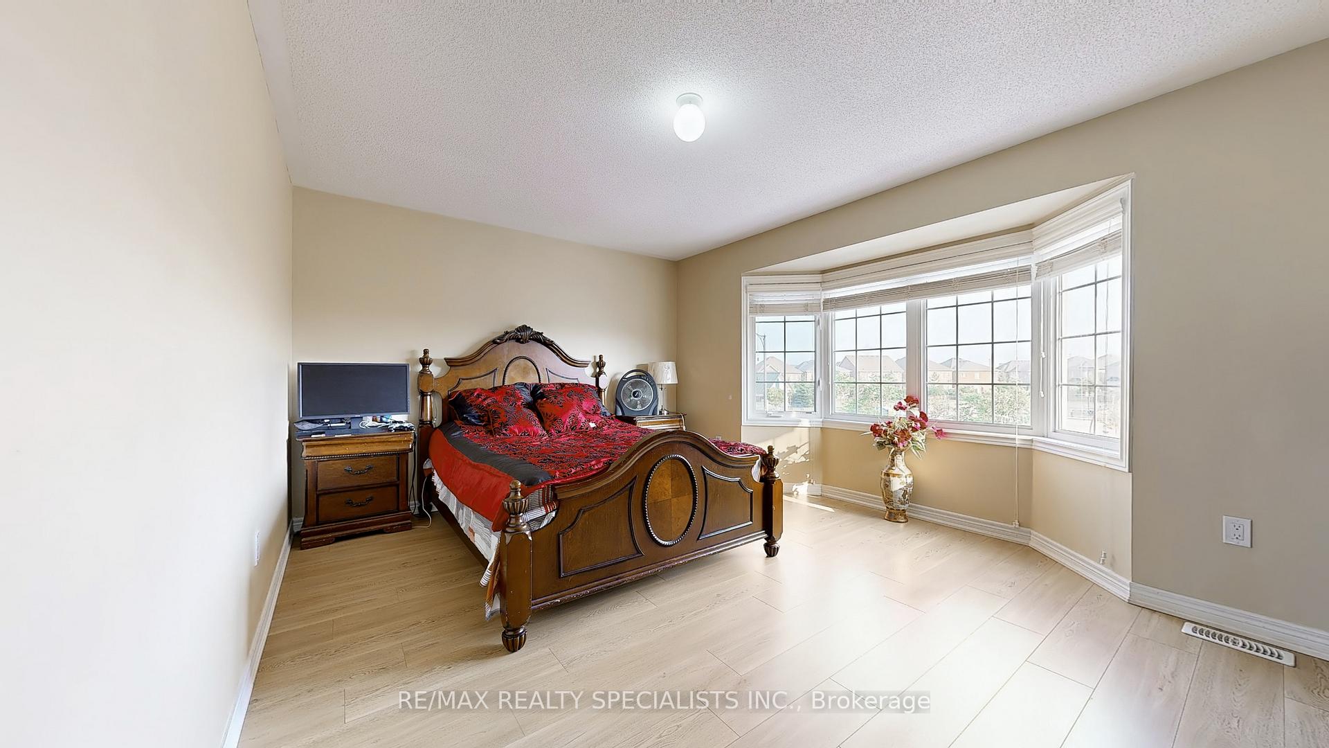 Photo 46 of 53 Heatherglen Drive, Brampton, Credit Valley — HOMEH