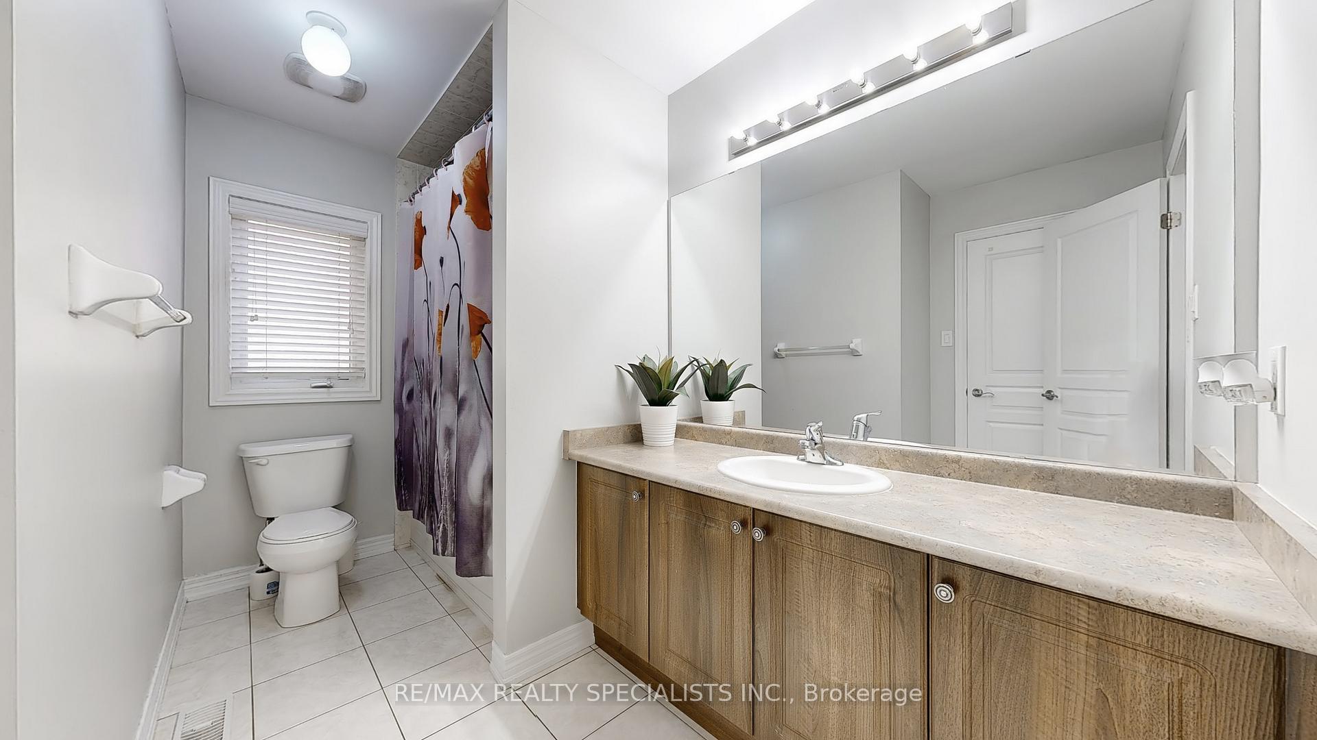 Photo 22 of 53 Heatherglen Drive, Brampton, Credit Valley — HOMEH