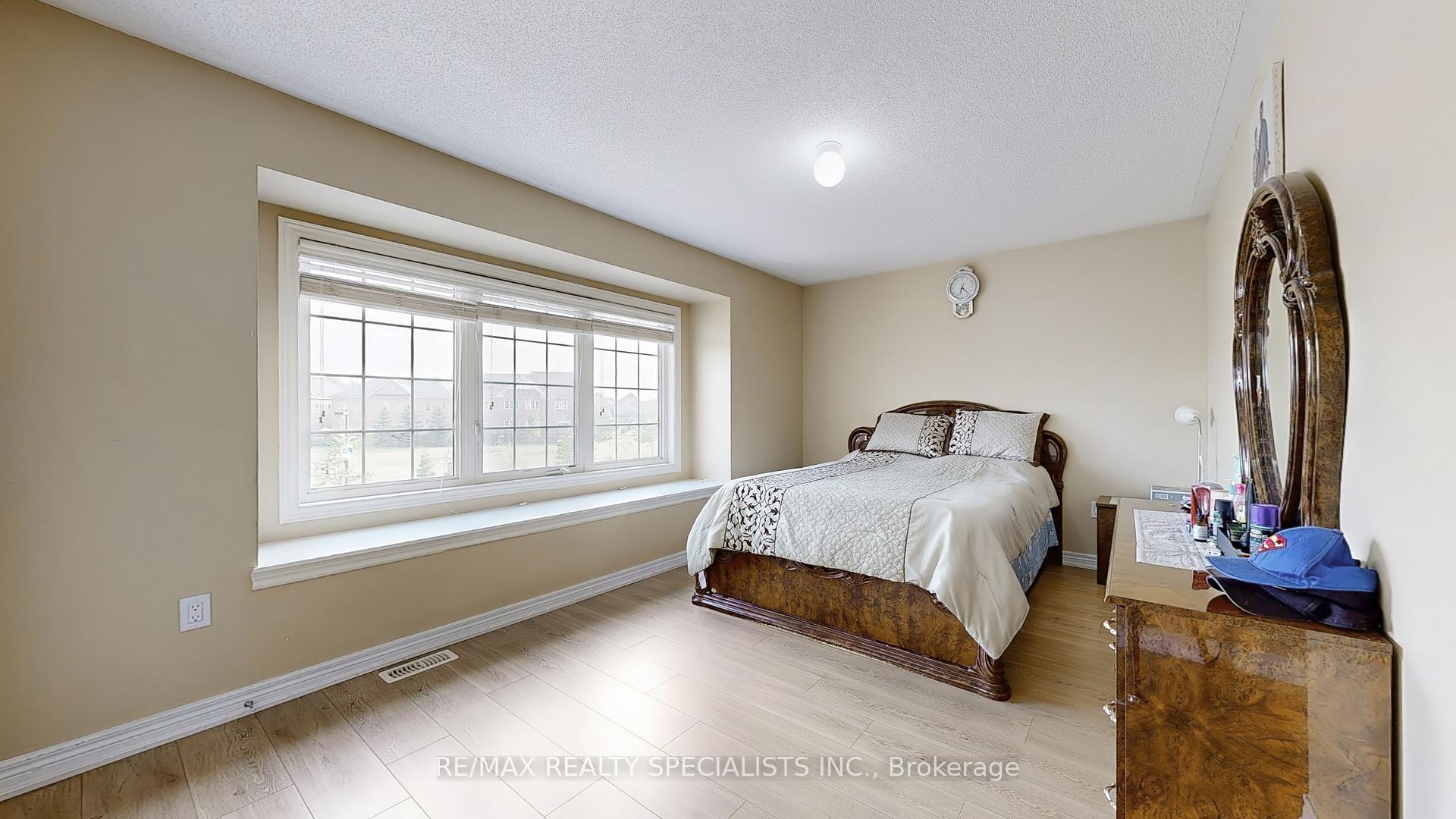 Photo 31 of 53 Heatherglen Drive, Brampton, Credit Valley — HOMEH