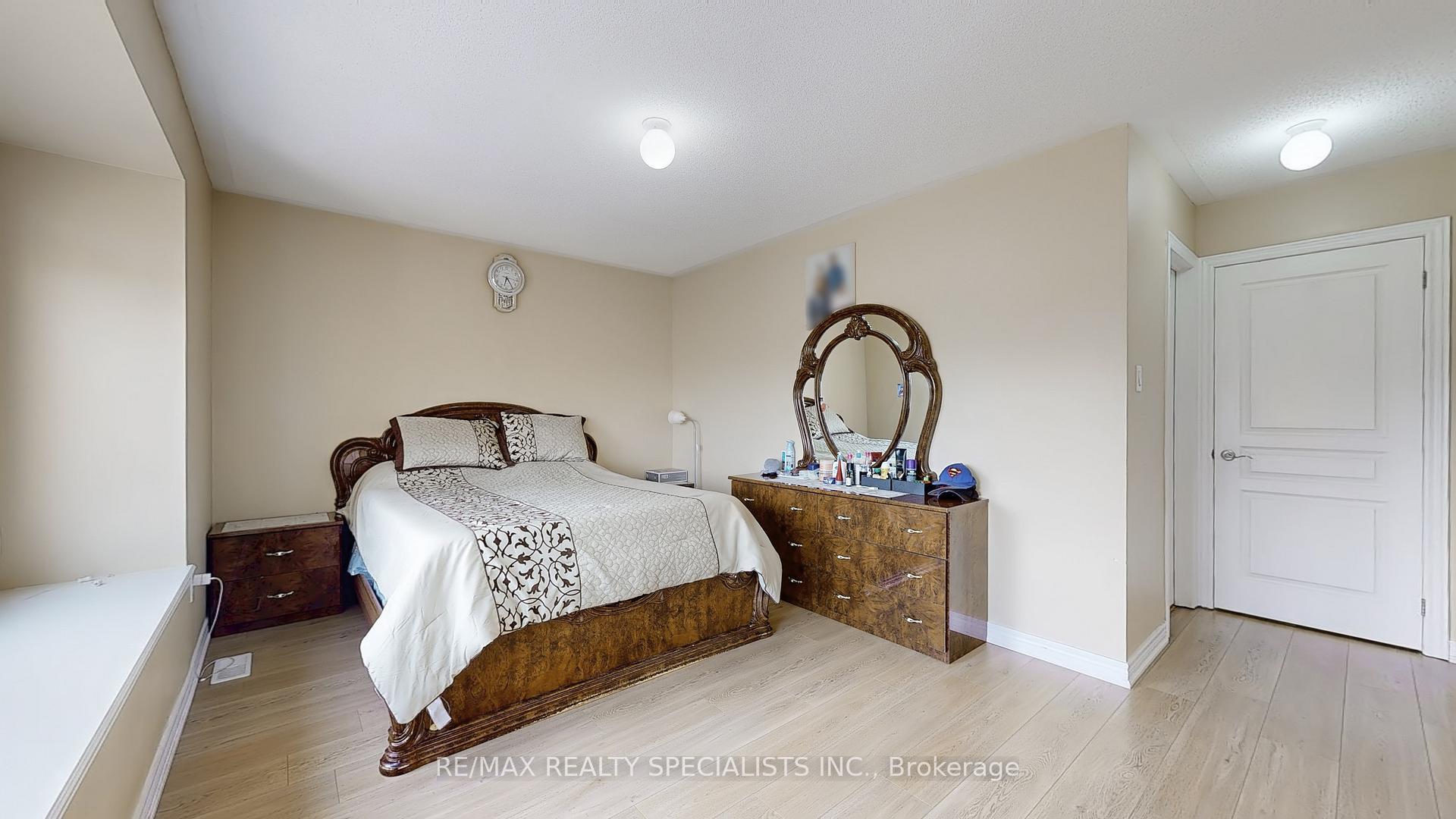 Photo 49 of 53 Heatherglen Drive, Brampton, Credit Valley — HOMEH