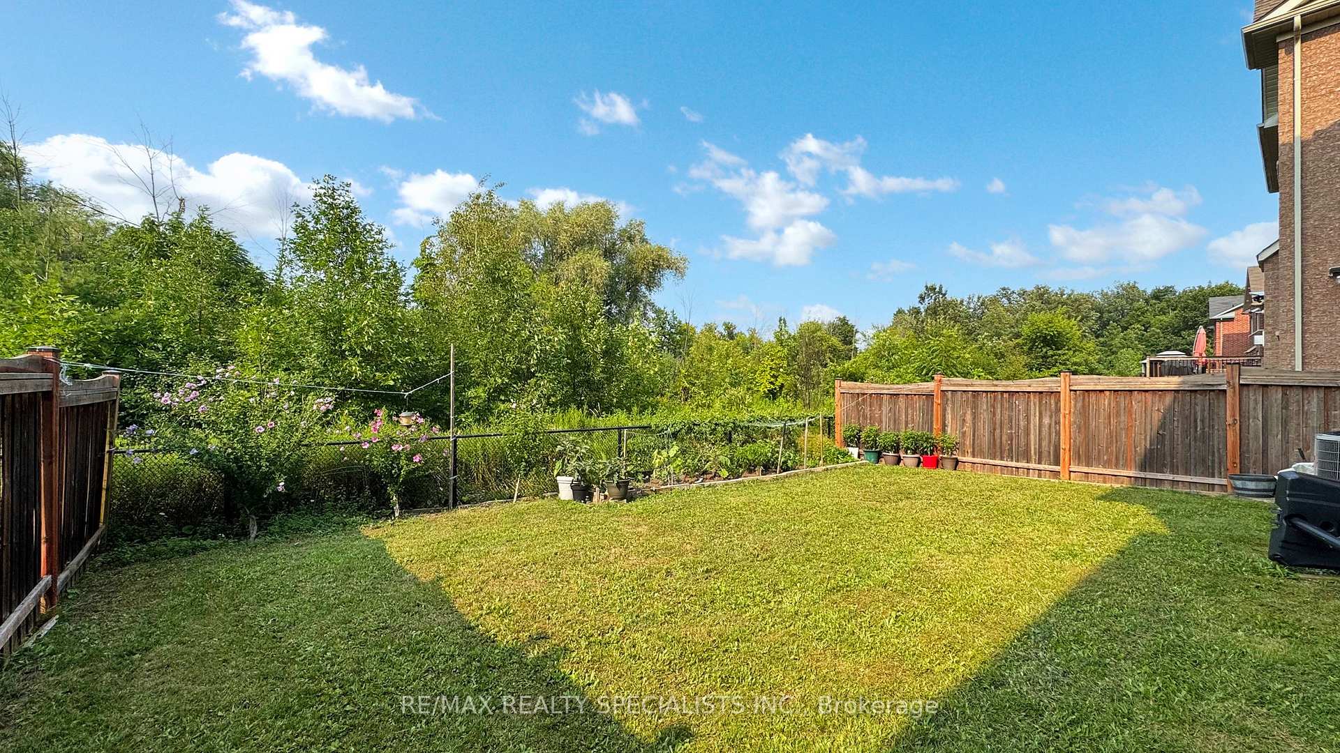 Photo 43 of 53 Heatherglen Drive, Brampton, Credit Valley — HOMEH