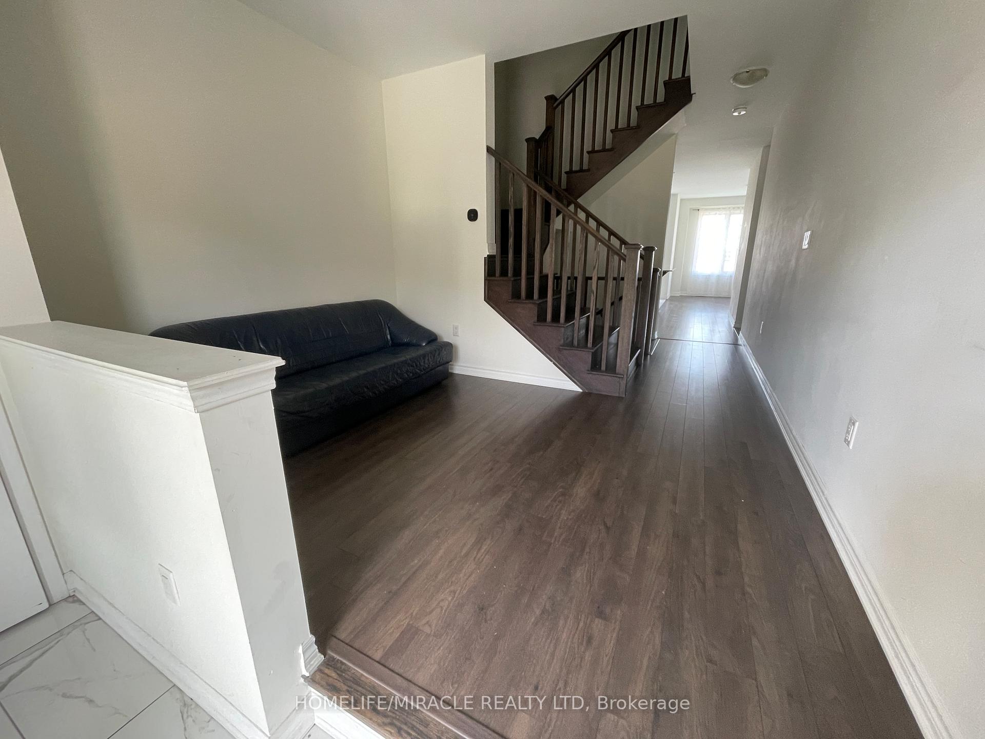 Photo 20 of 56 Circus Crescent, Brampton, Northwest Brampton — HOMEH