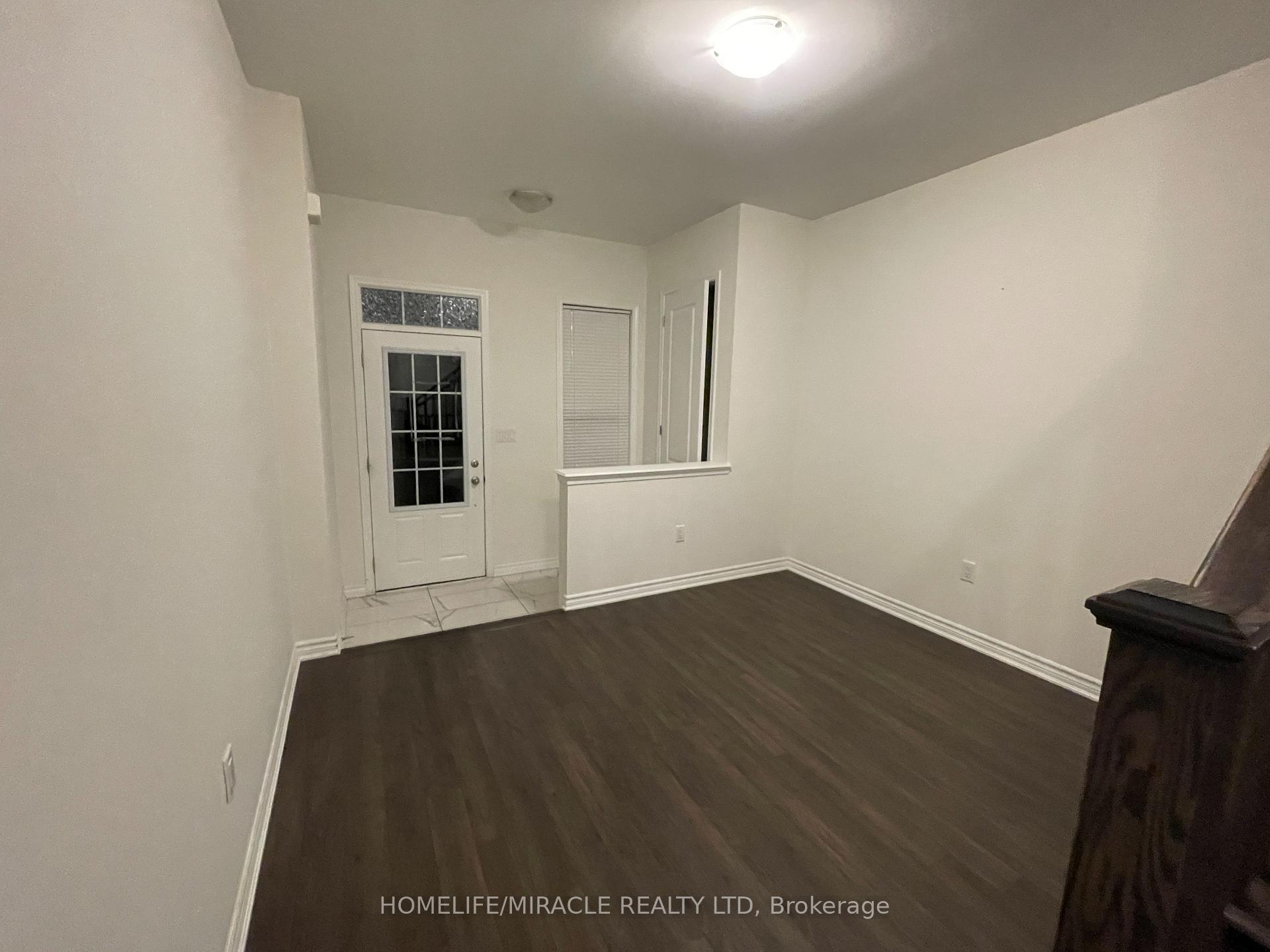 Photo 3 of 56 Circus Crescent, Brampton, Northwest Brampton — HOMEH