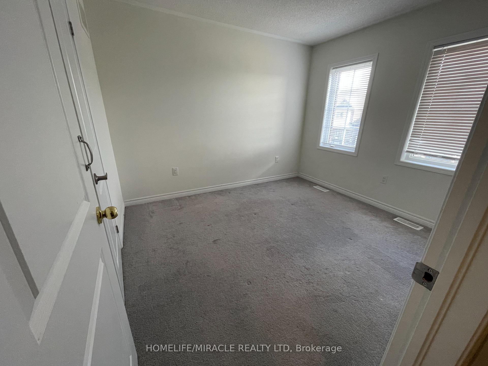 Photo 9 of 56 Circus Crescent, Brampton, Northwest Brampton — HOMEH