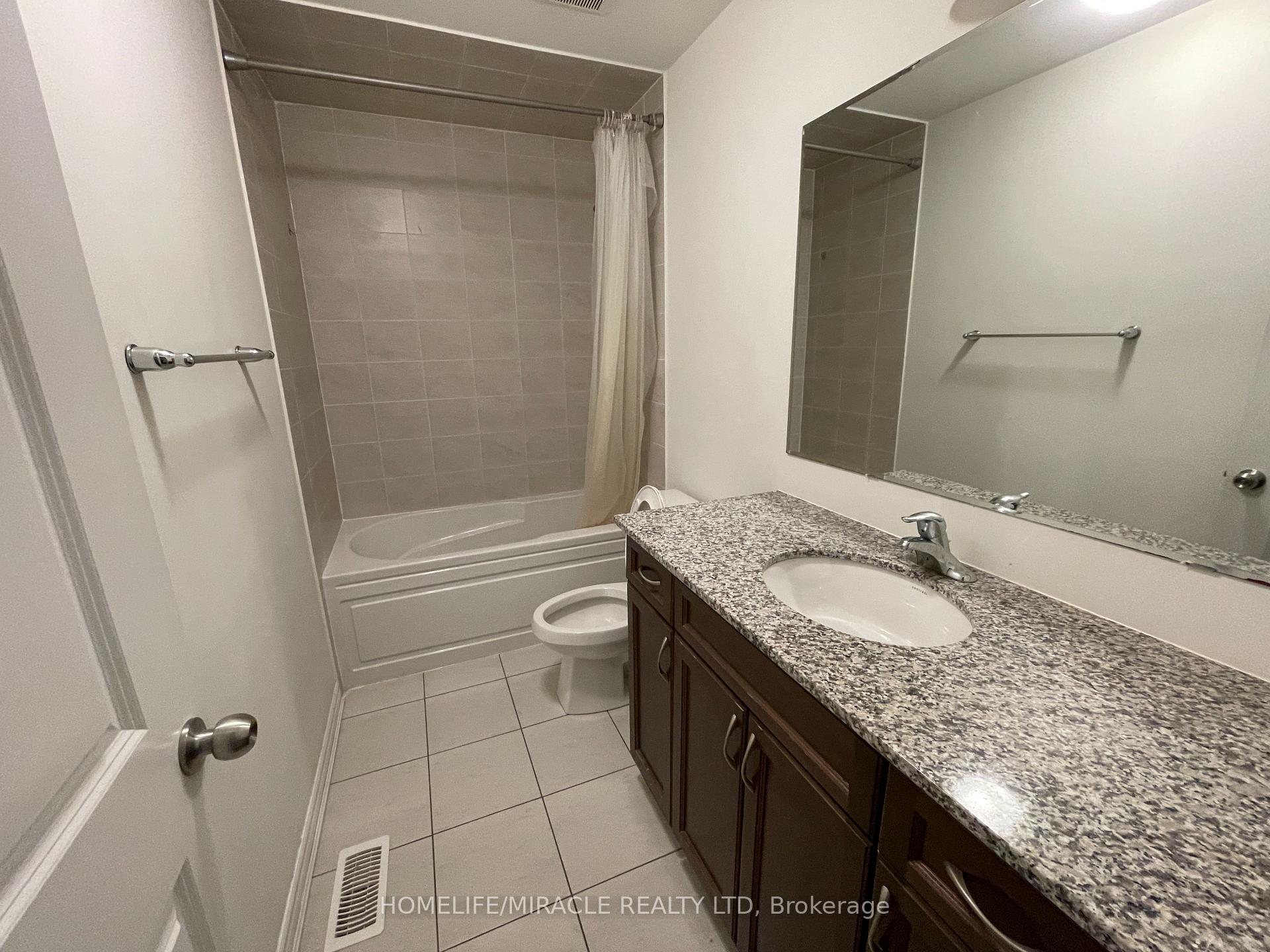 Photo 6 of 56 Circus Crescent, Brampton, Northwest Brampton — HOMEH