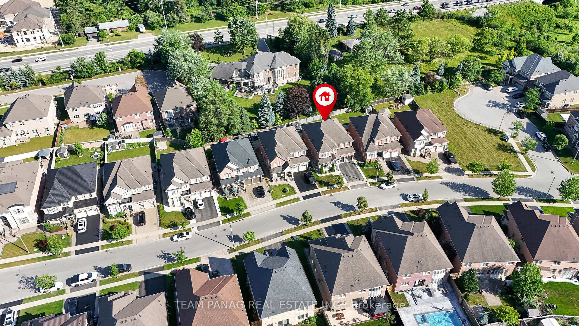 Photo 2 of 21 Lauderhill Road, Brampton, Vales of Castlemore North — HOMEH