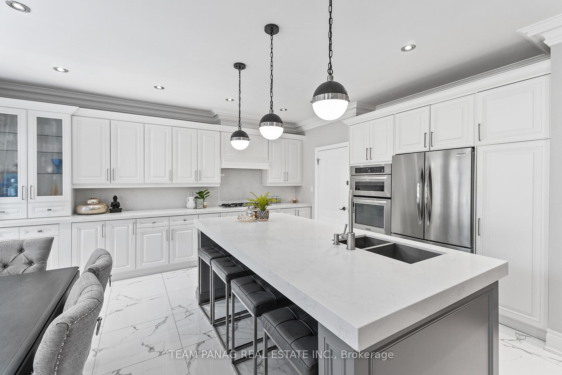 Photo 6 of 21 Lauderhill Road, Brampton, Vales of Castlemore North — HOMEH