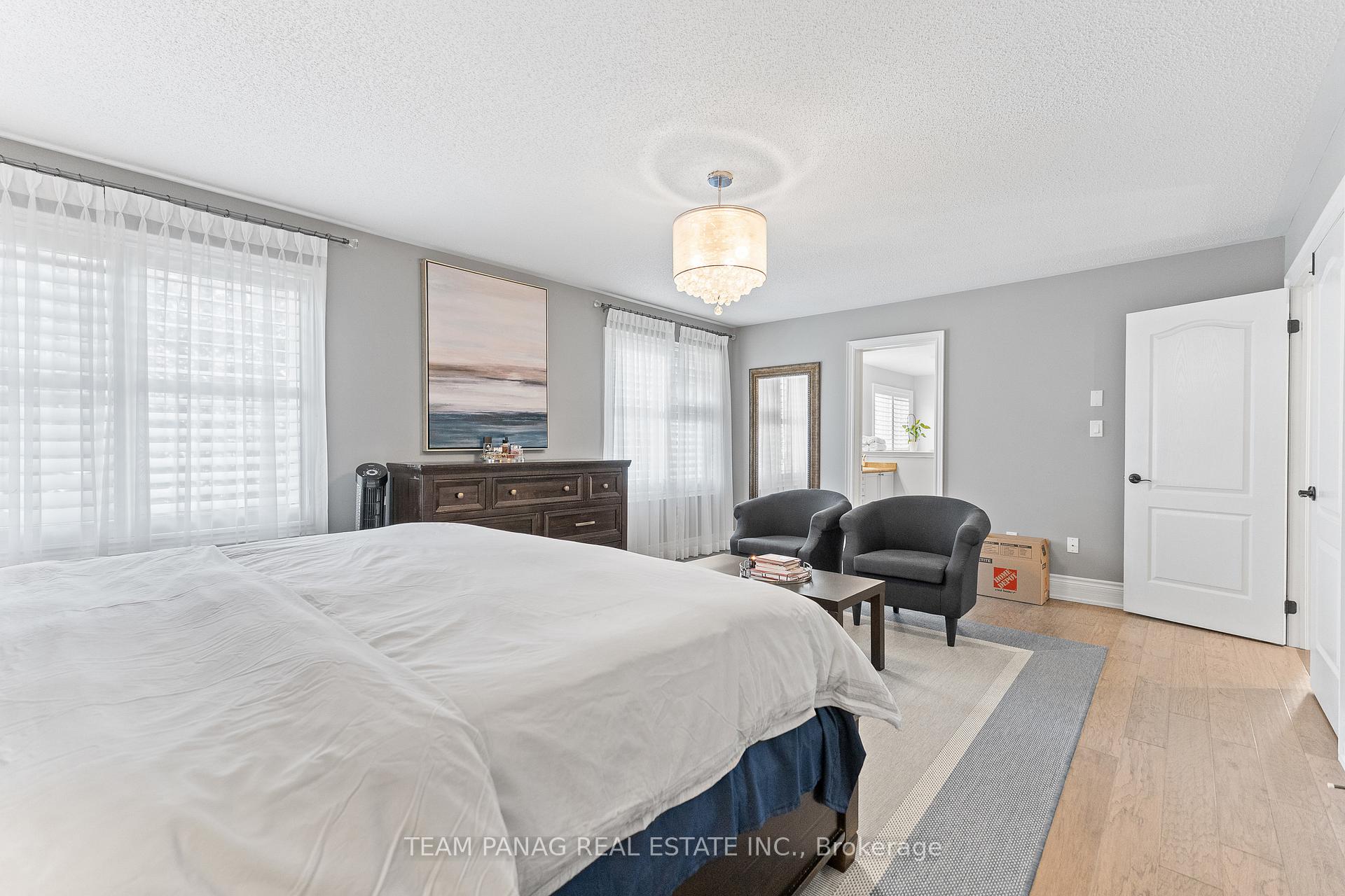 Photo 14 of 21 Lauderhill Road, Brampton, Vales of Castlemore North — HOMEH