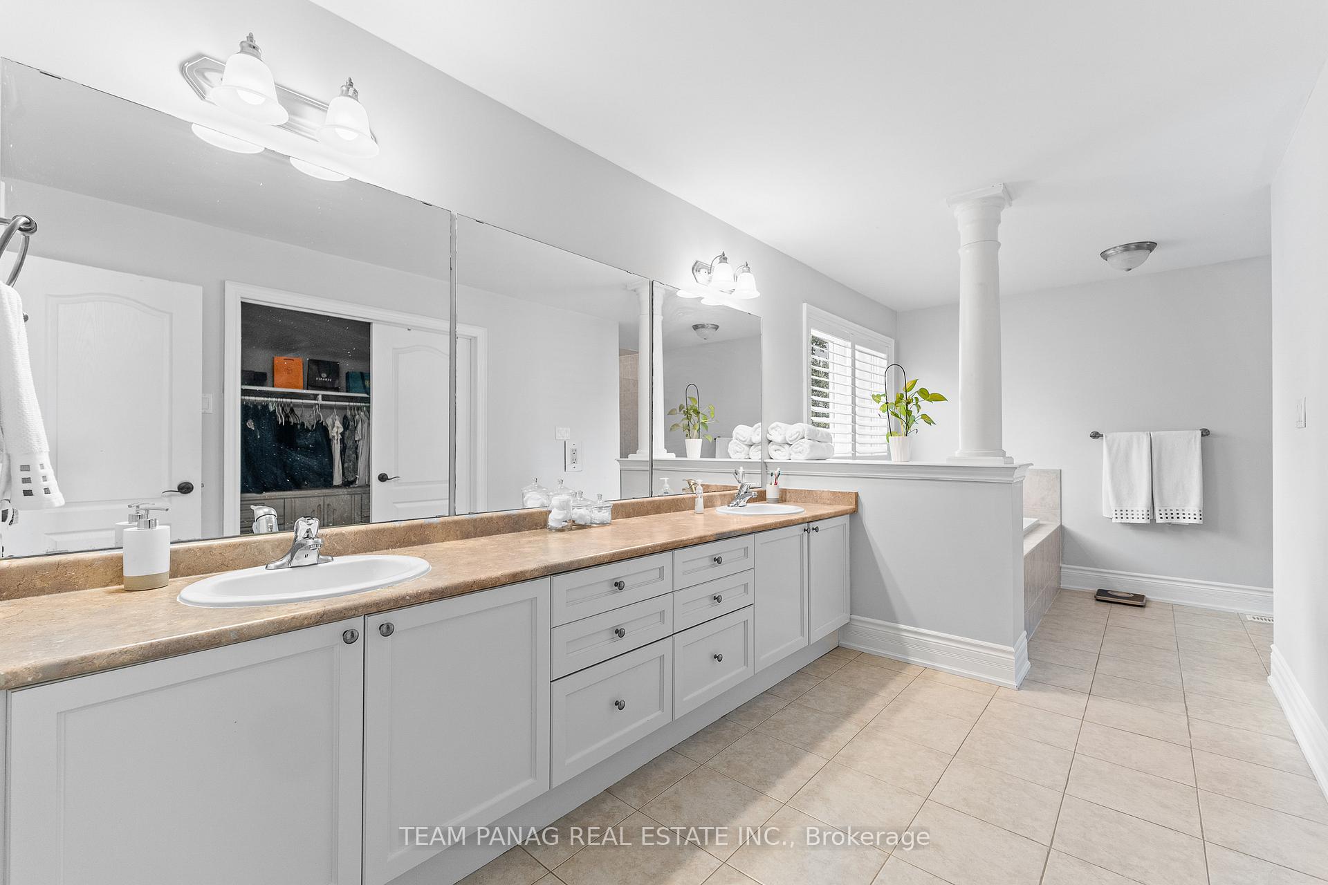 Photo 37 of 21 Lauderhill Road, Brampton, Vales of Castlemore North — HOMEH
