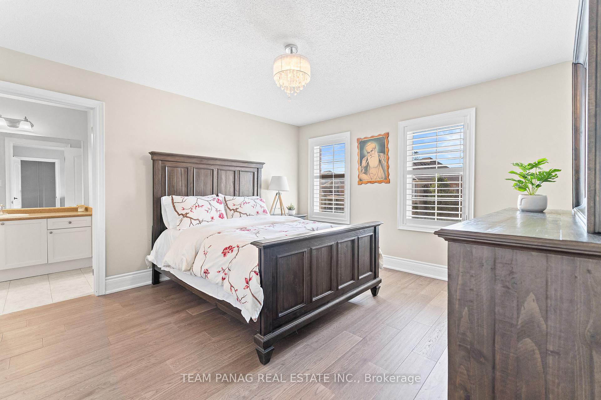 Photo 29 of 21 Lauderhill Road, Brampton, Vales of Castlemore North — HOMEH