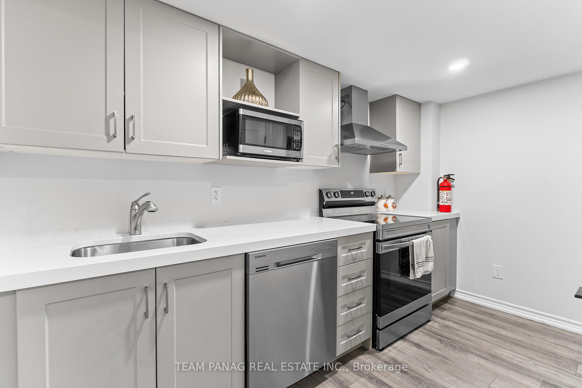 Photo 38 of 21 Lauderhill Road, Brampton, Vales of Castlemore North — HOMEH