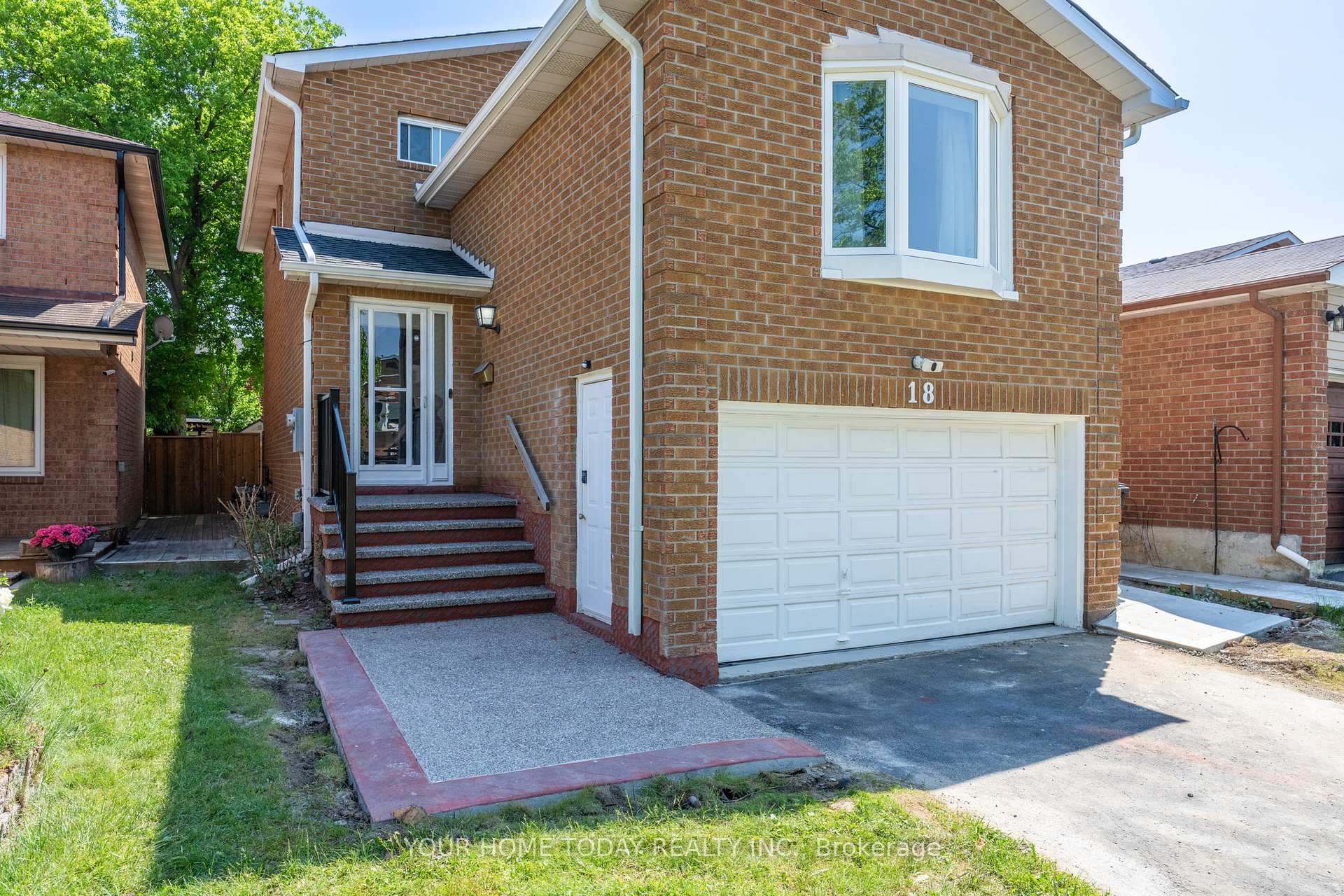 Photo 16 of 18 Alabaster Drive, Brampton, Brampton North — HOMEH