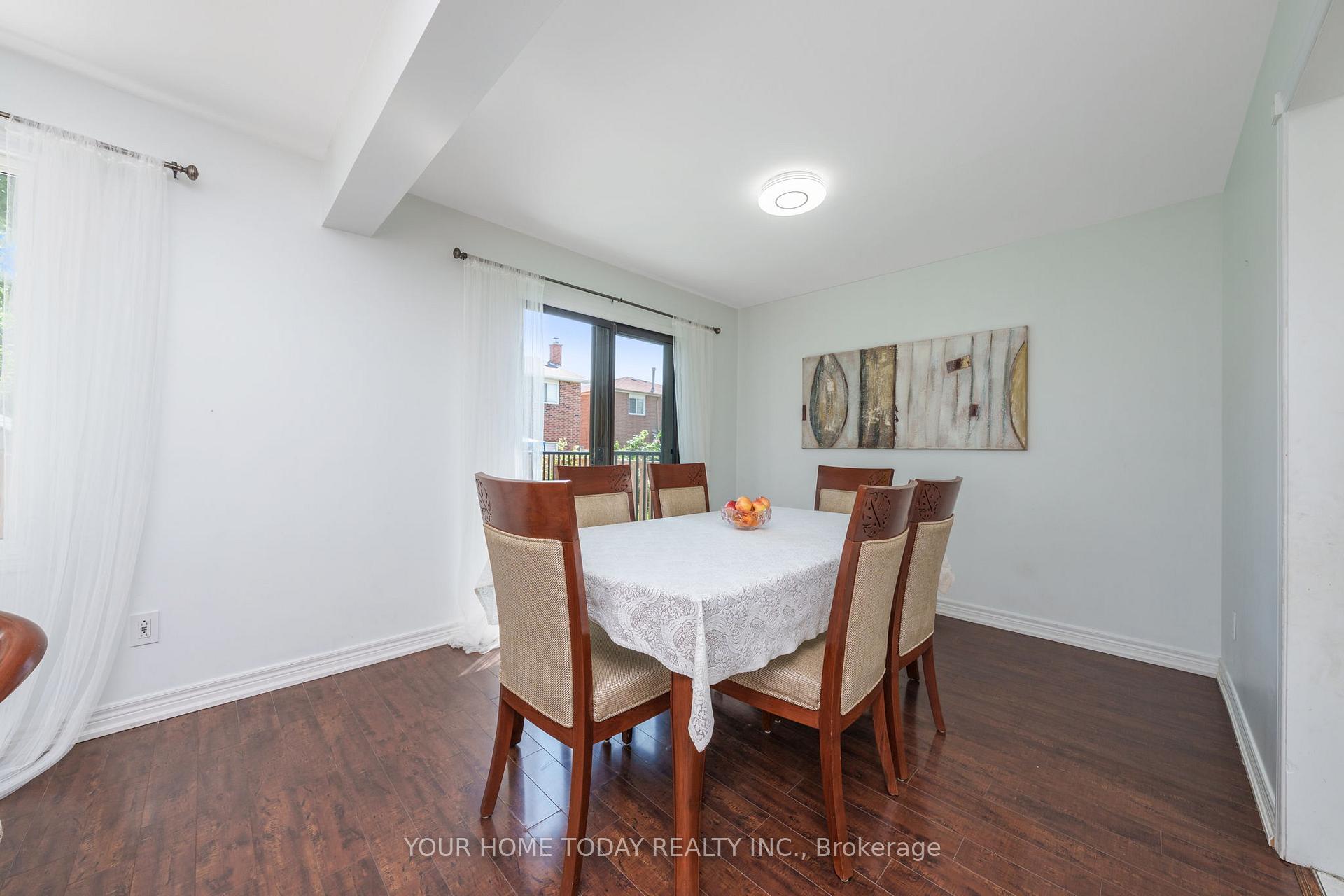 Photo 13 of 18 Alabaster Drive, Brampton, Brampton North — HOMEH