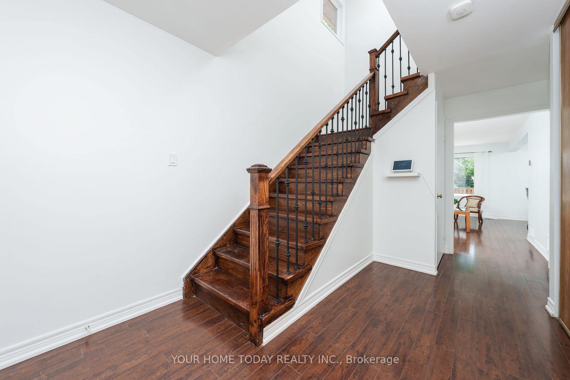 Photo 8 of 18 Alabaster Drive, Brampton, Brampton North — HOMEH