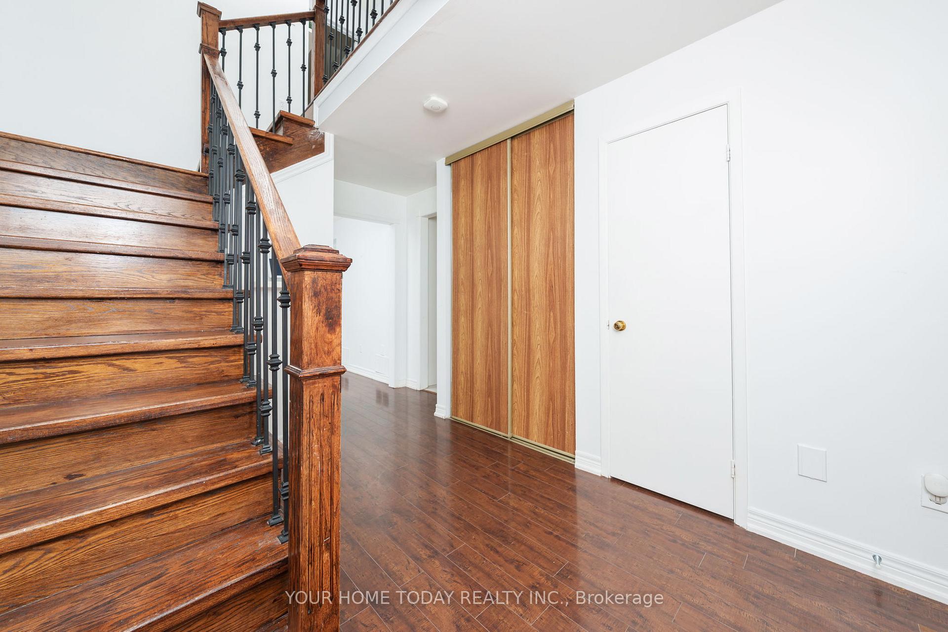 Photo 10 of 18 Alabaster Drive, Brampton, Brampton North — HOMEH